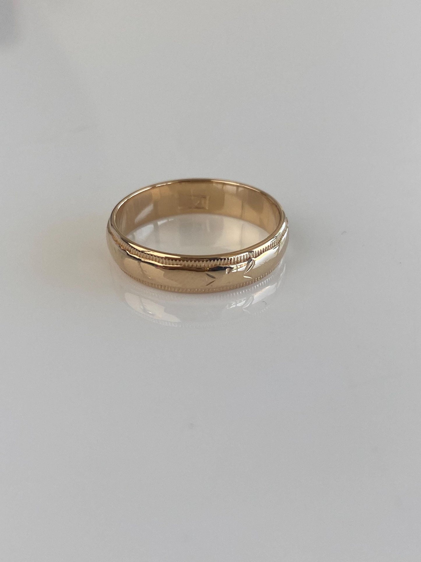 Vintage Solid 14k Yellow Gold Milgrain Ring Band - Size 6.5
