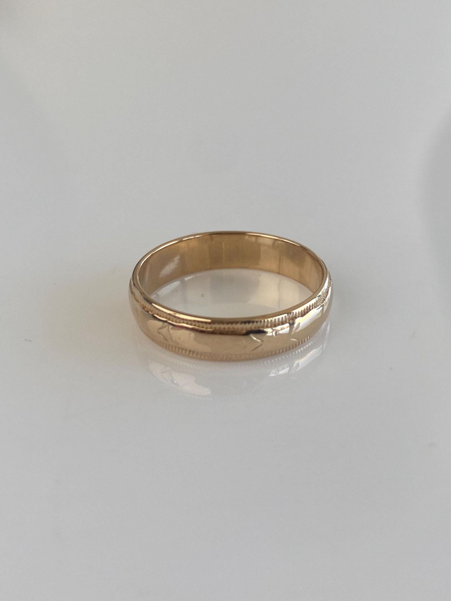 Vintage Solid 14k Yellow Gold Milgrain Ring Band - Size 6.5