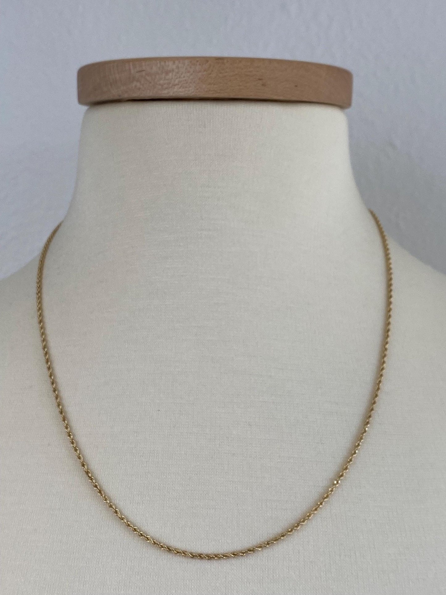 Vintage Solid 14k Yellow Gold Slim Rope Chain Necklace - 21.25 inches