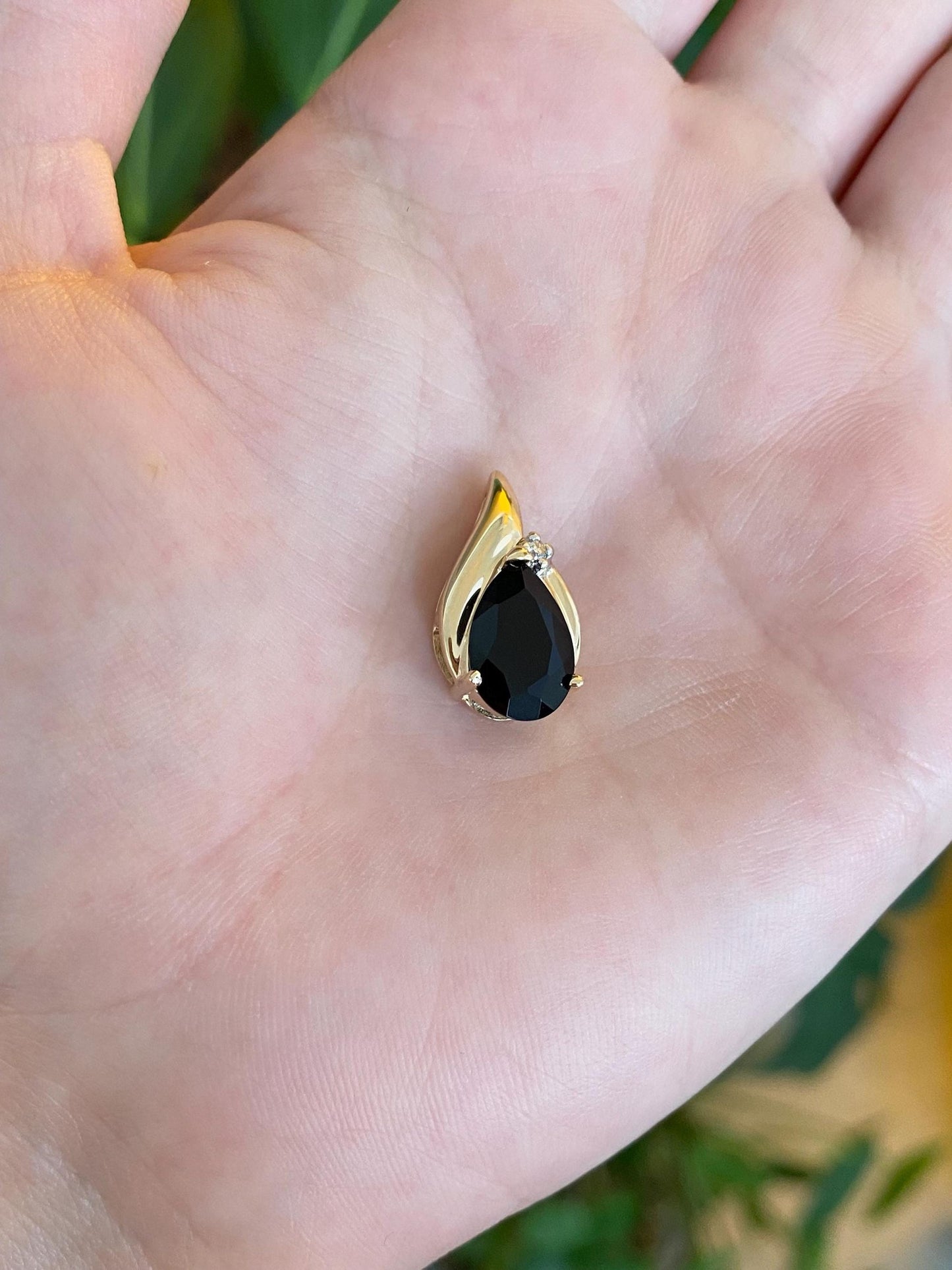 Vintage Solid 14k Yellow Gold Black Onyx Diamond Charm