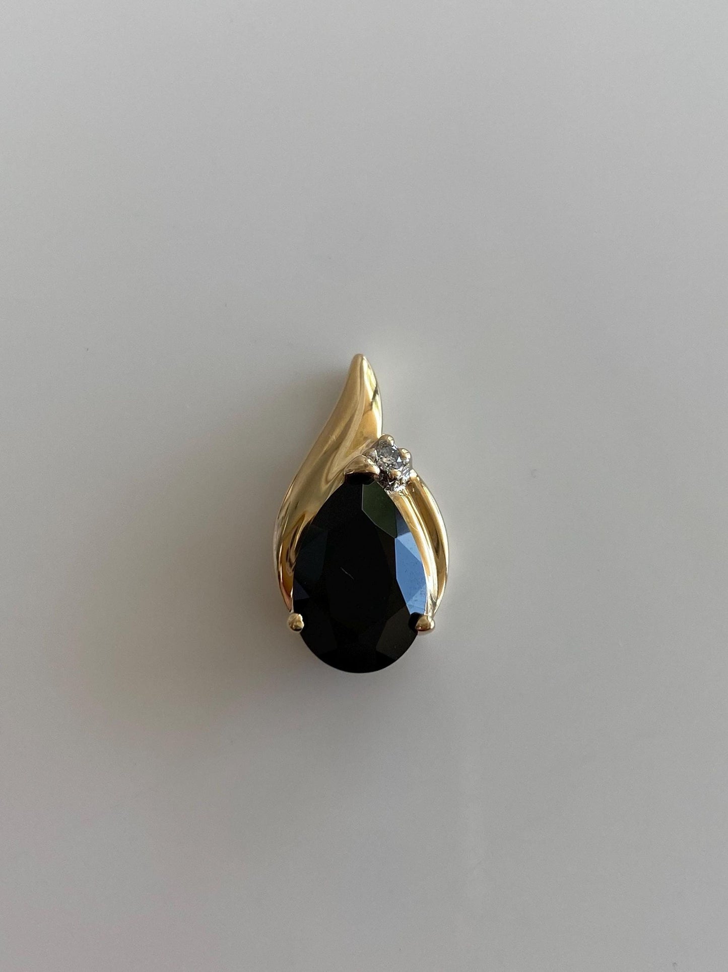 Vintage Solid 14k Yellow Gold Black Onyx Diamond Charm
