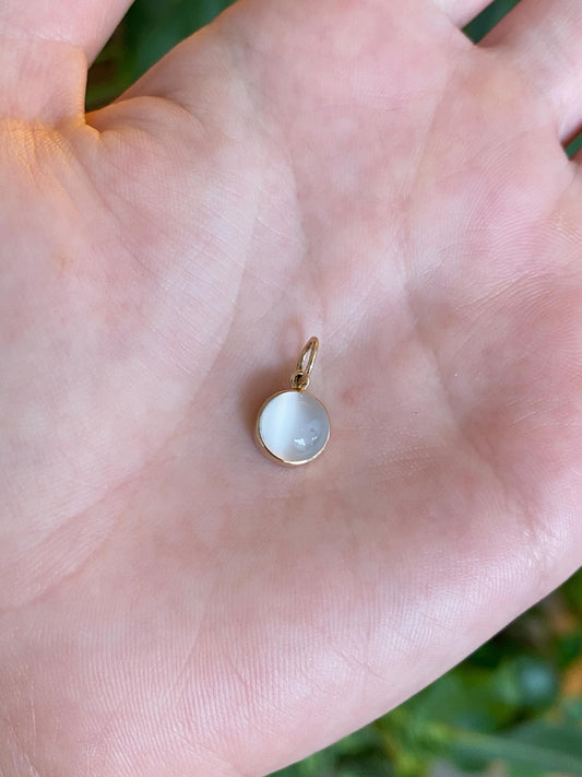 Vintage Solid 14k Yellow Gold White Tigers Eye Charm