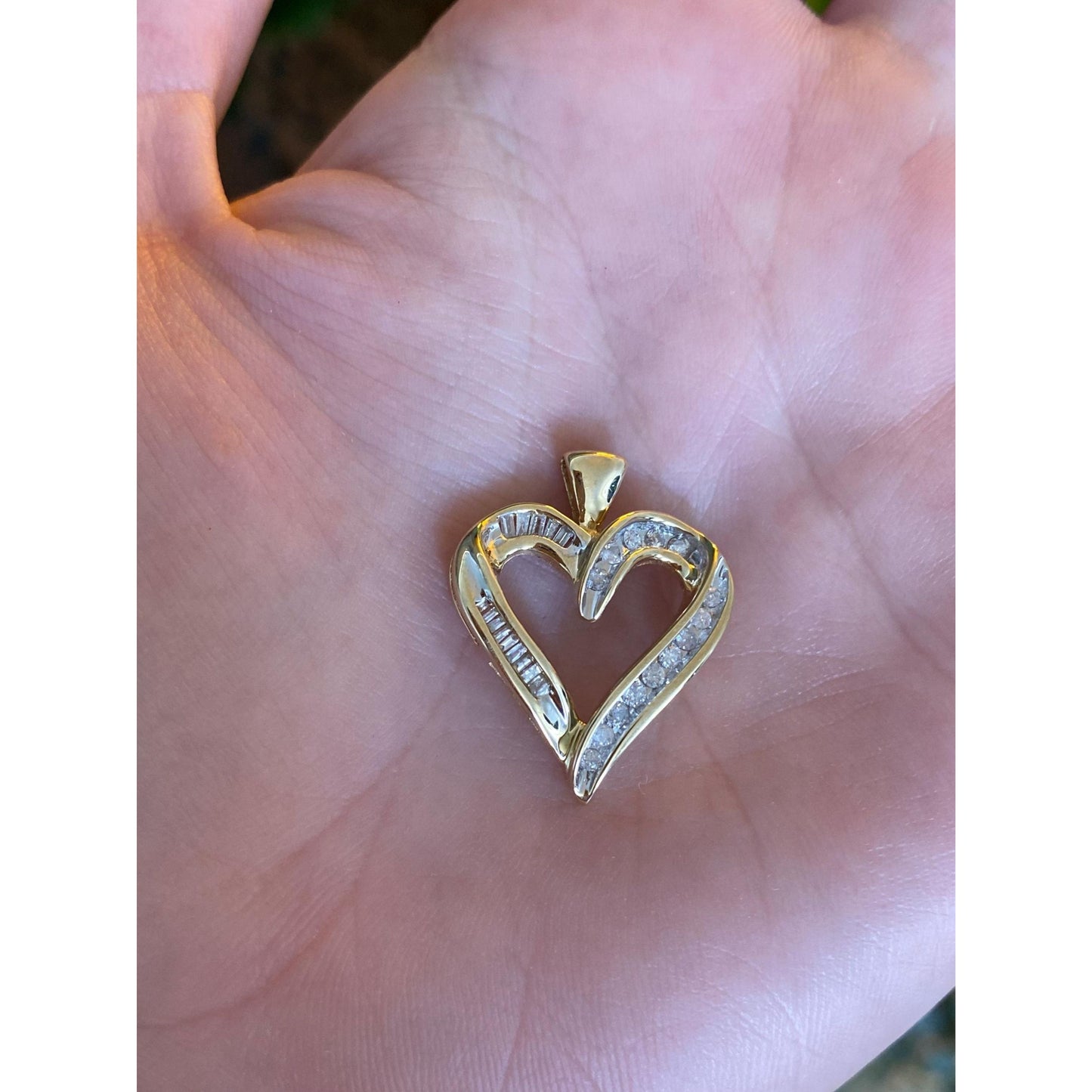 Vintage Solid 10k Yellow Gold Diamond Heart Charm