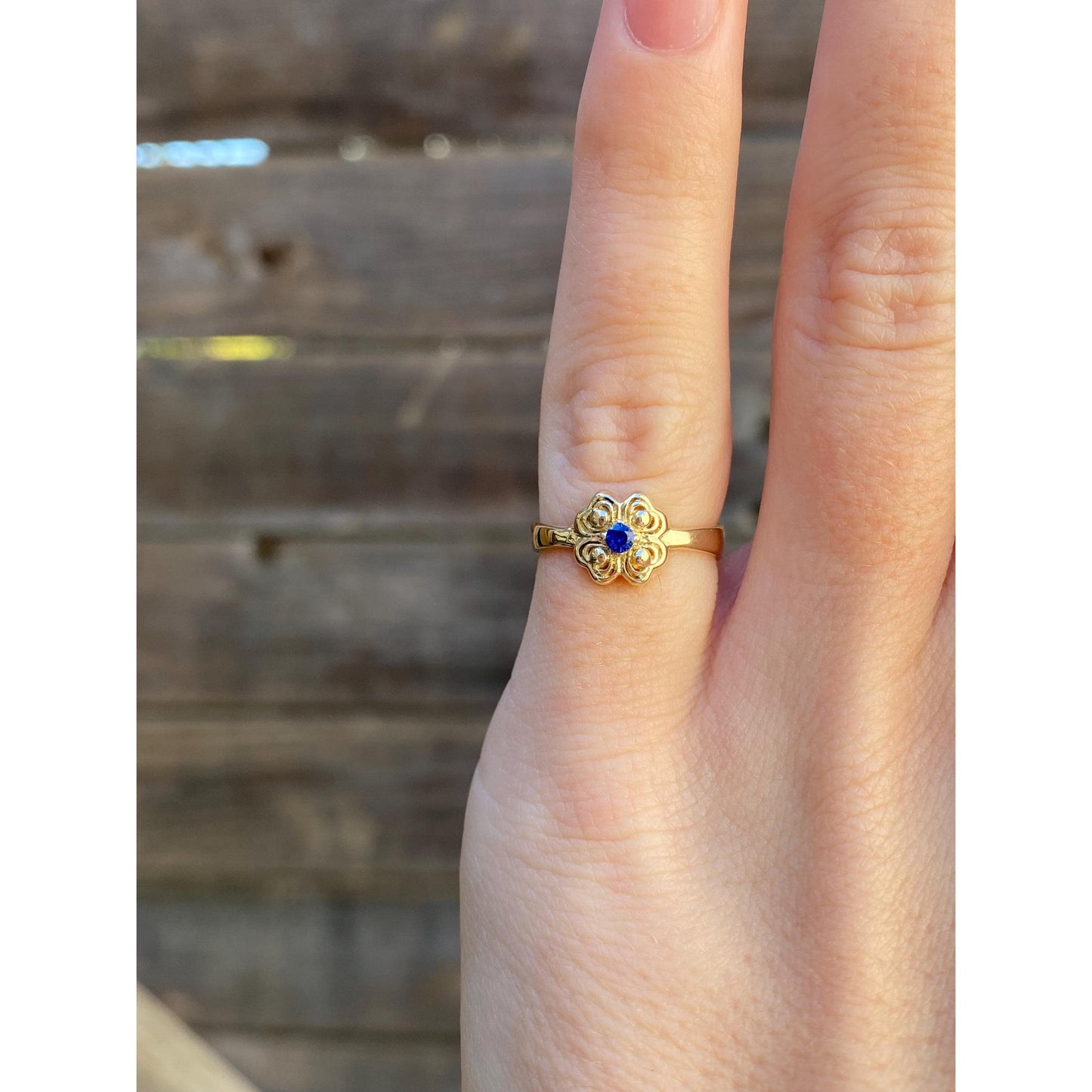 Vintage Solid 14k Yellow Gold Blue Spinel Flower Open Ring - Size 3.5