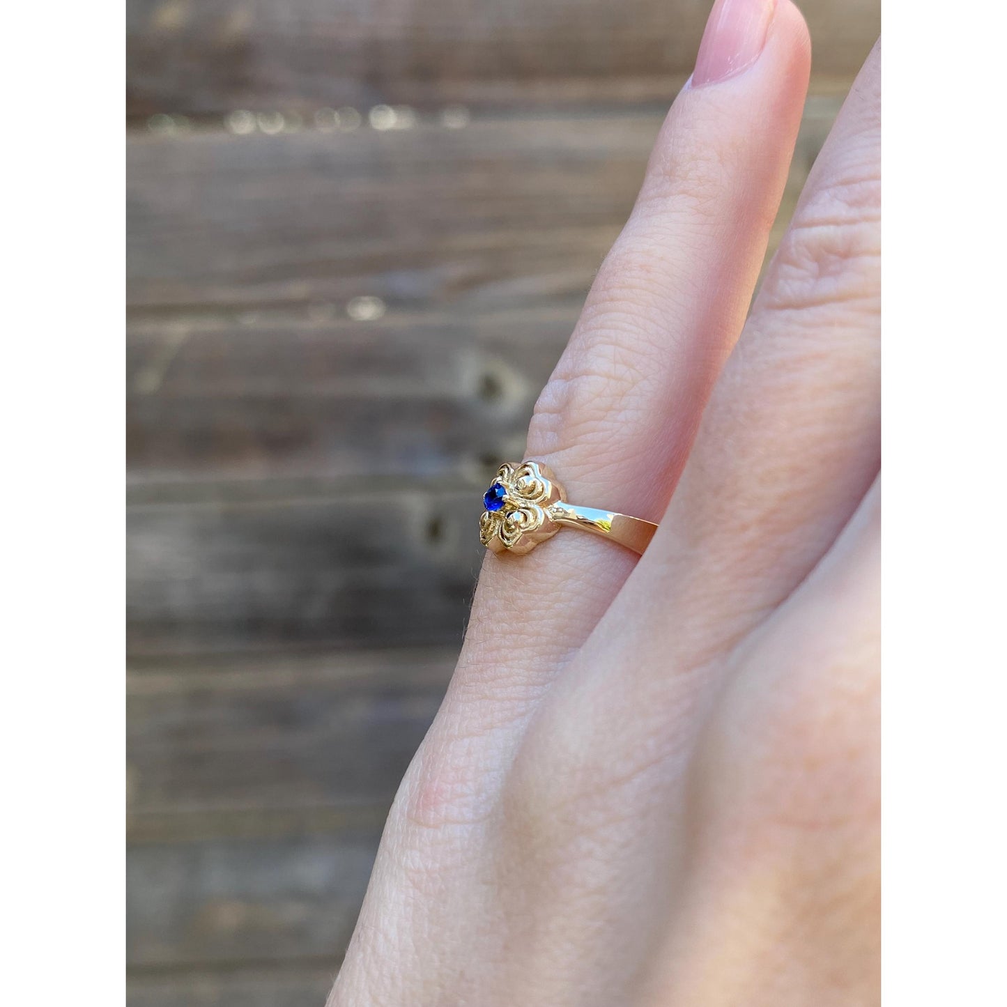 Vintage Solid 14k Yellow Gold Blue Spinel Flower Open Ring - Size 3.5