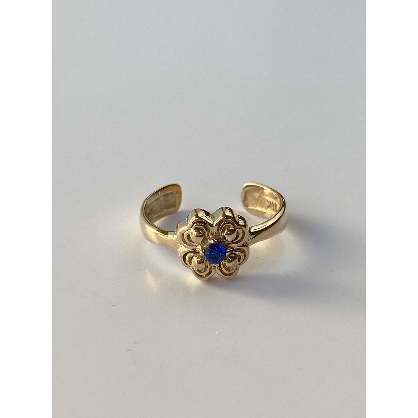 Vintage Solid 14k Yellow Gold Blue Spinel Flower Open Ring - Size 3.5