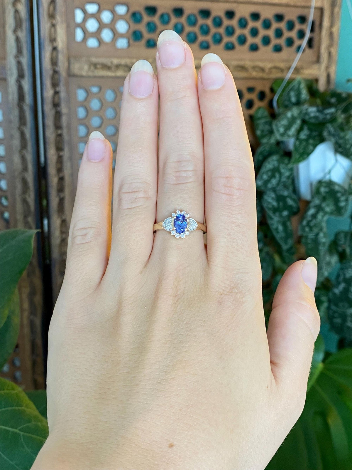 Vintage Solid 14k White & Yellow Gold Tanzanite Diamonds Ring - Size 7