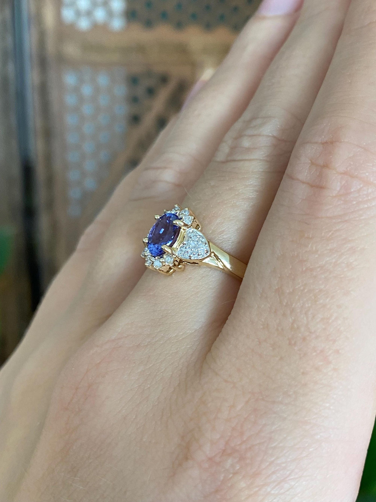 Vintage Solid 14k White & Yellow Gold Tanzanite Diamonds Ring - Size 7