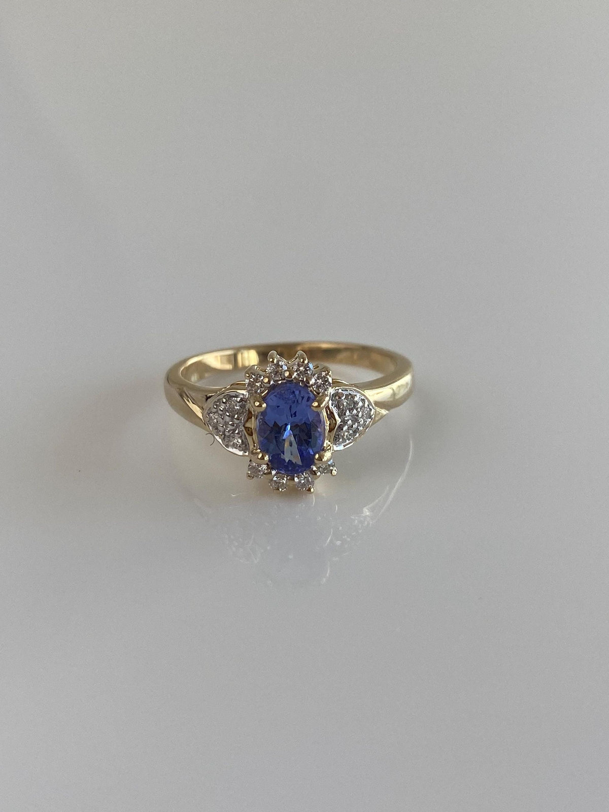 Vintage Solid 14k White & Yellow Gold Tanzanite Diamonds Ring - Size 7