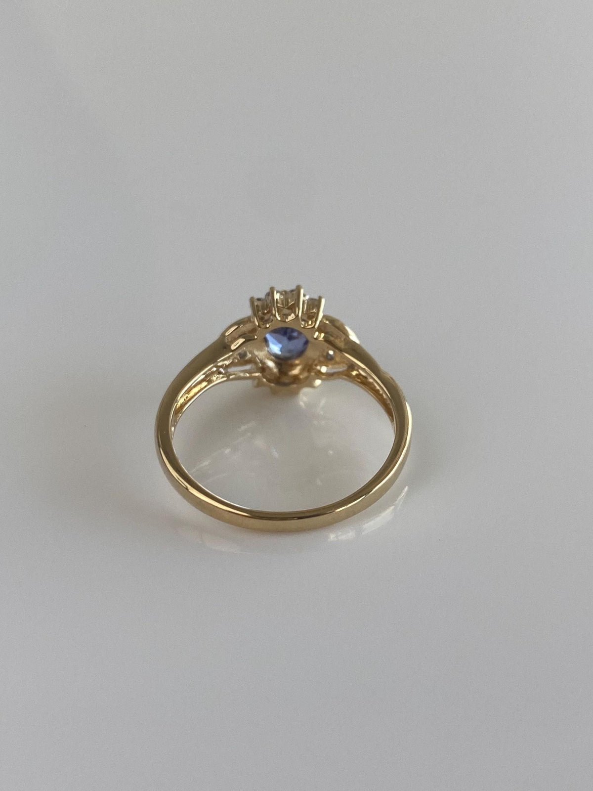Vintage Solid 14k White & Yellow Gold Tanzanite Diamonds Ring - Size 7