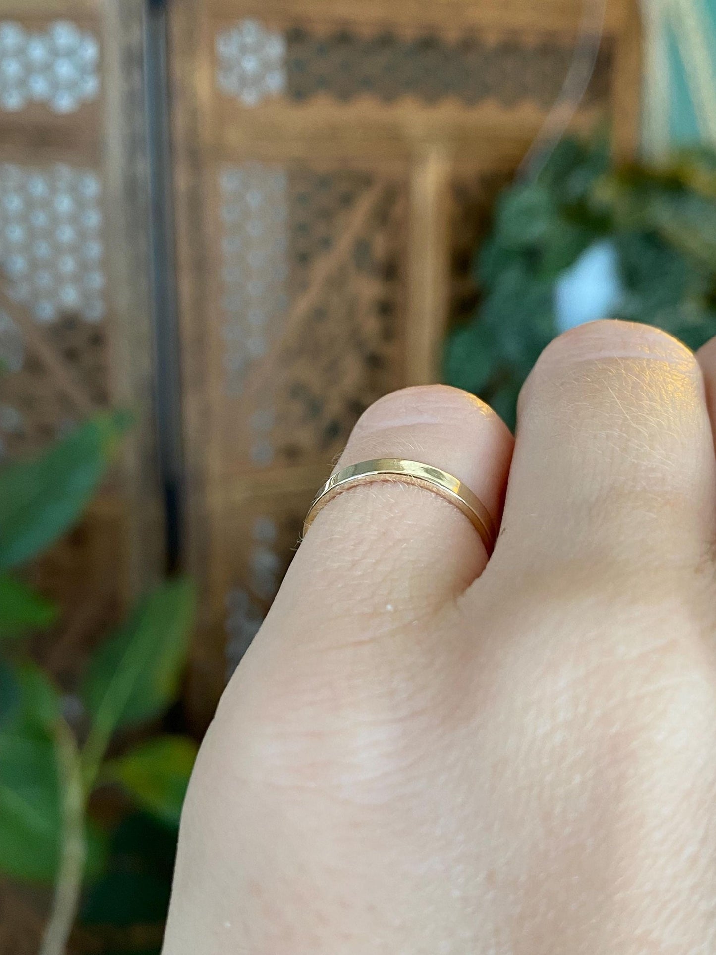 Vintage Solid 14k Yellow Gold Slim Straight Edge Ring Band - Size 3.75
