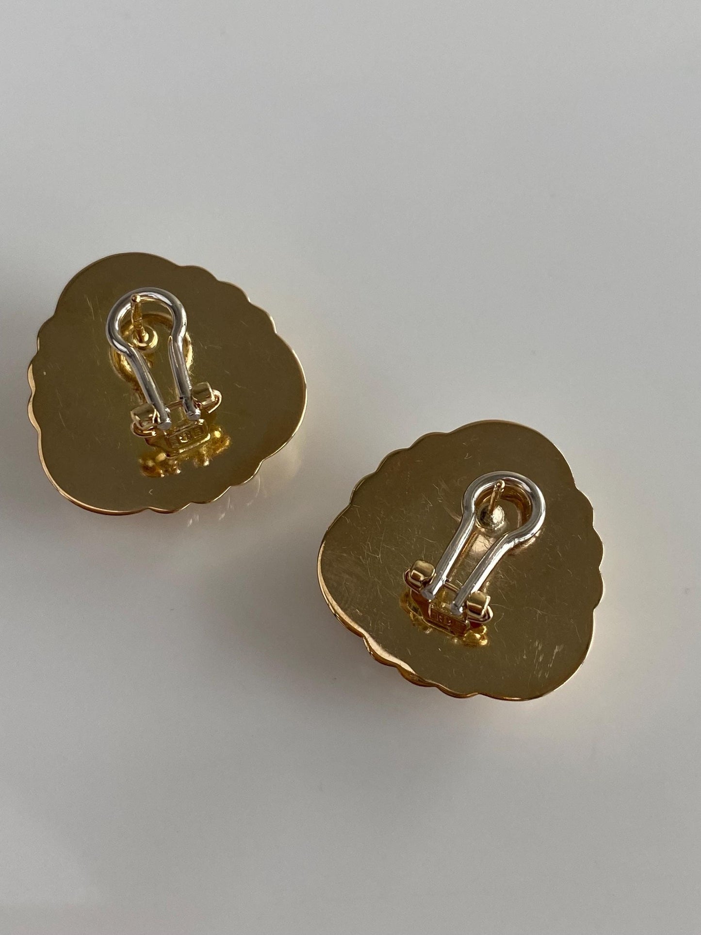 Vintage 14k Yellow Gold Designed Domed Stud Earrings