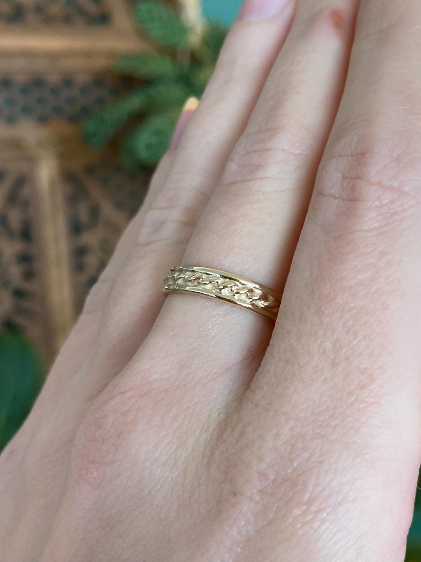 Vintage Solid 14k Yellow Gold Twist Texture Ring - Size 6.5