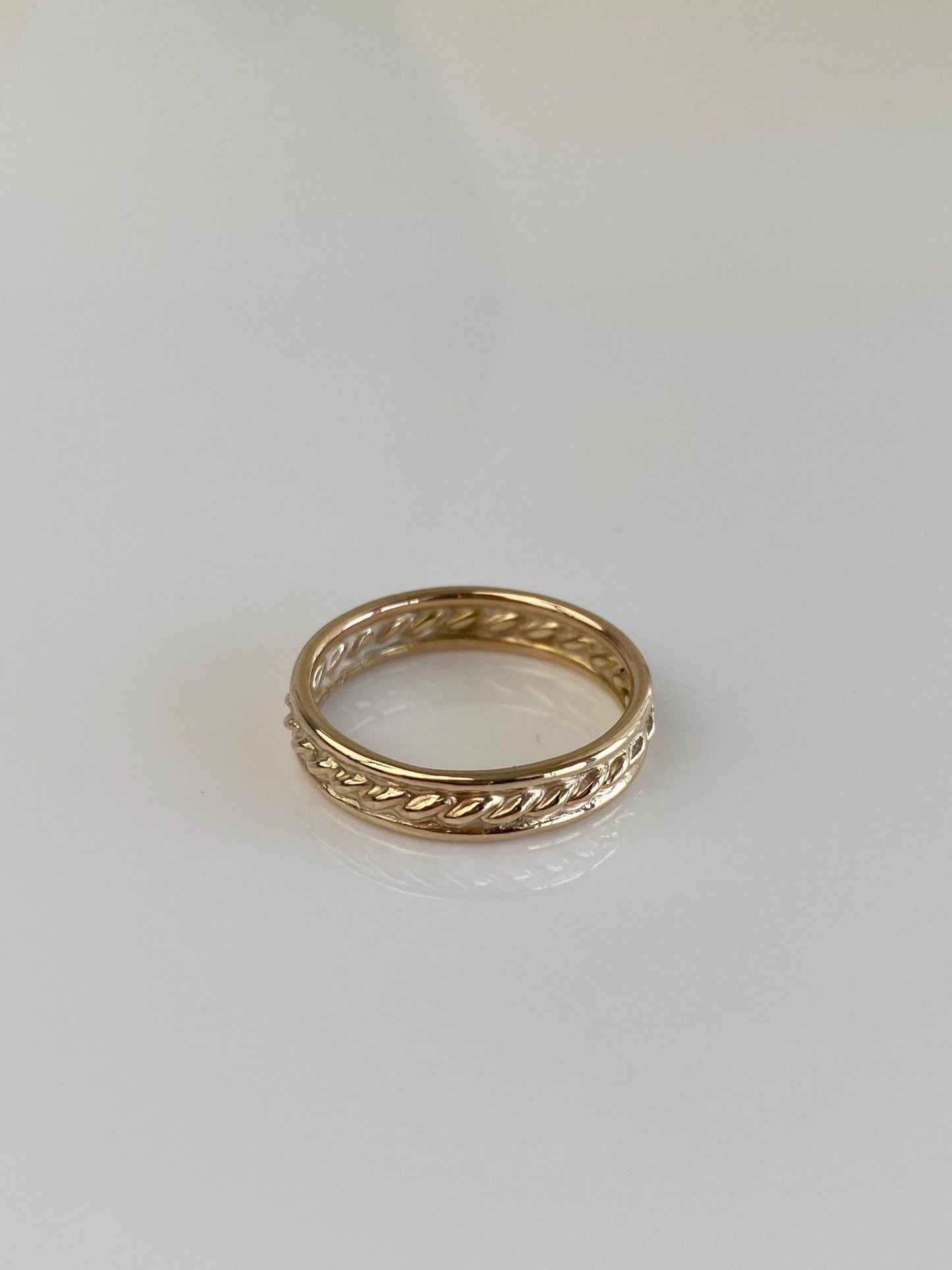 Vintage Solid 14k Yellow Gold Twist Texture Ring - Size 6.5
