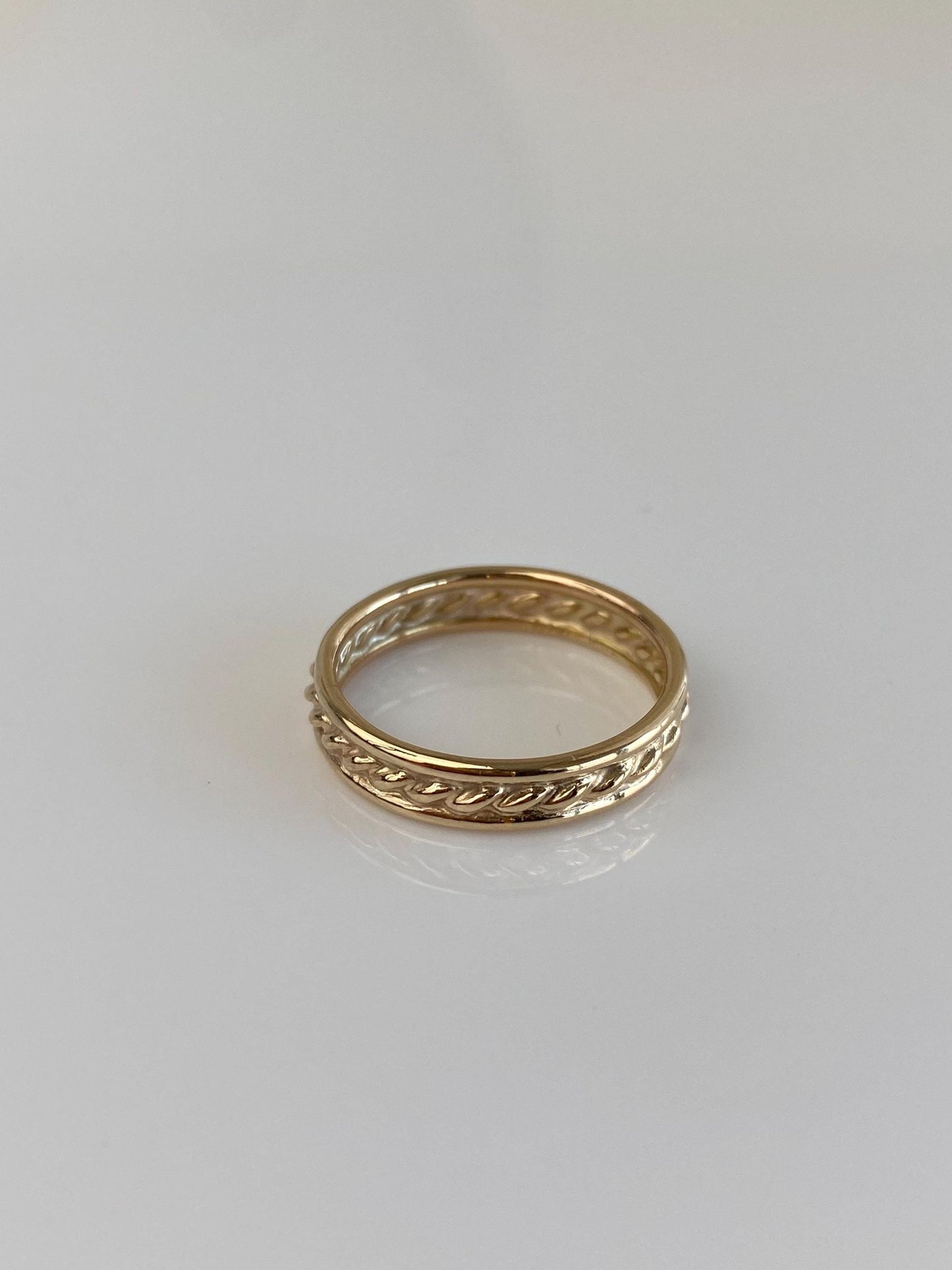 Vintage Solid 14k Yellow Gold Twist Texture Ring - Size 6.5