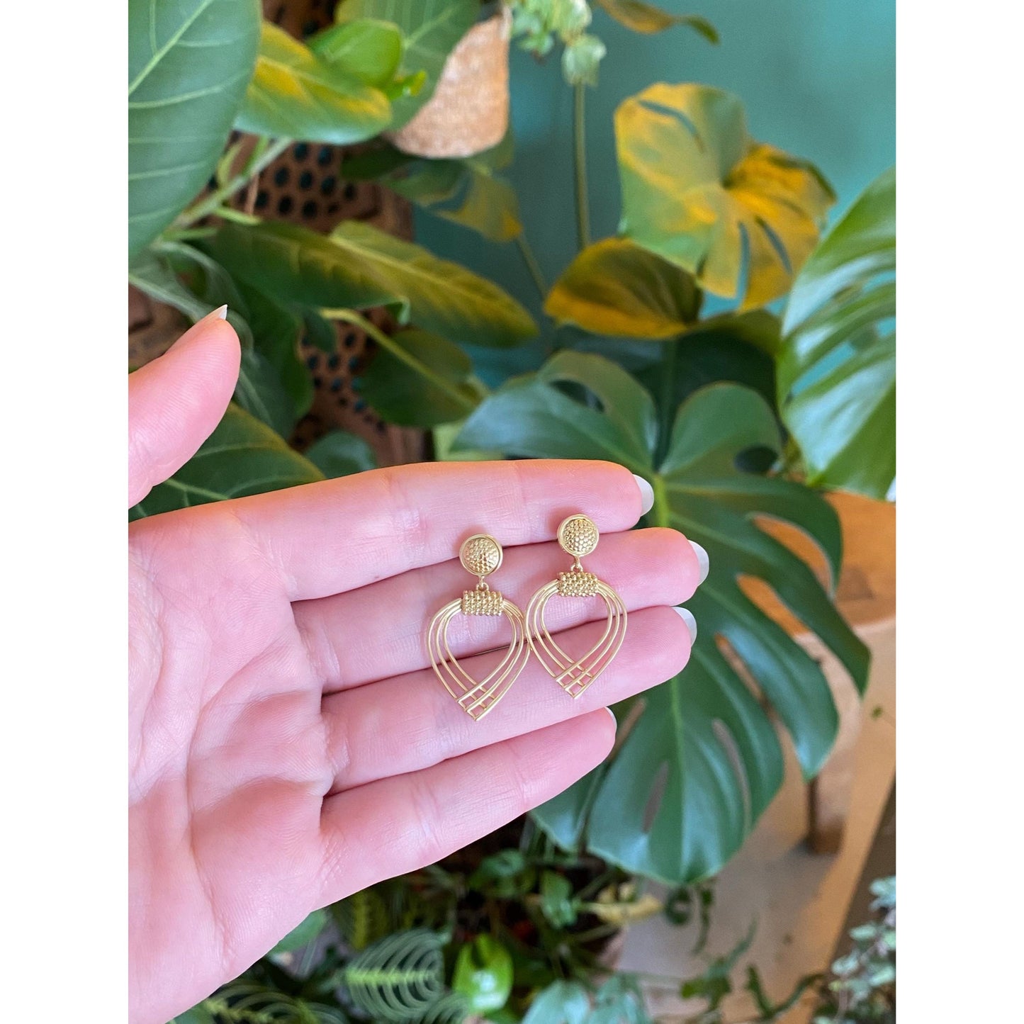 Vintage Solid 18k Yellow Gold Dangle Stud Earrings