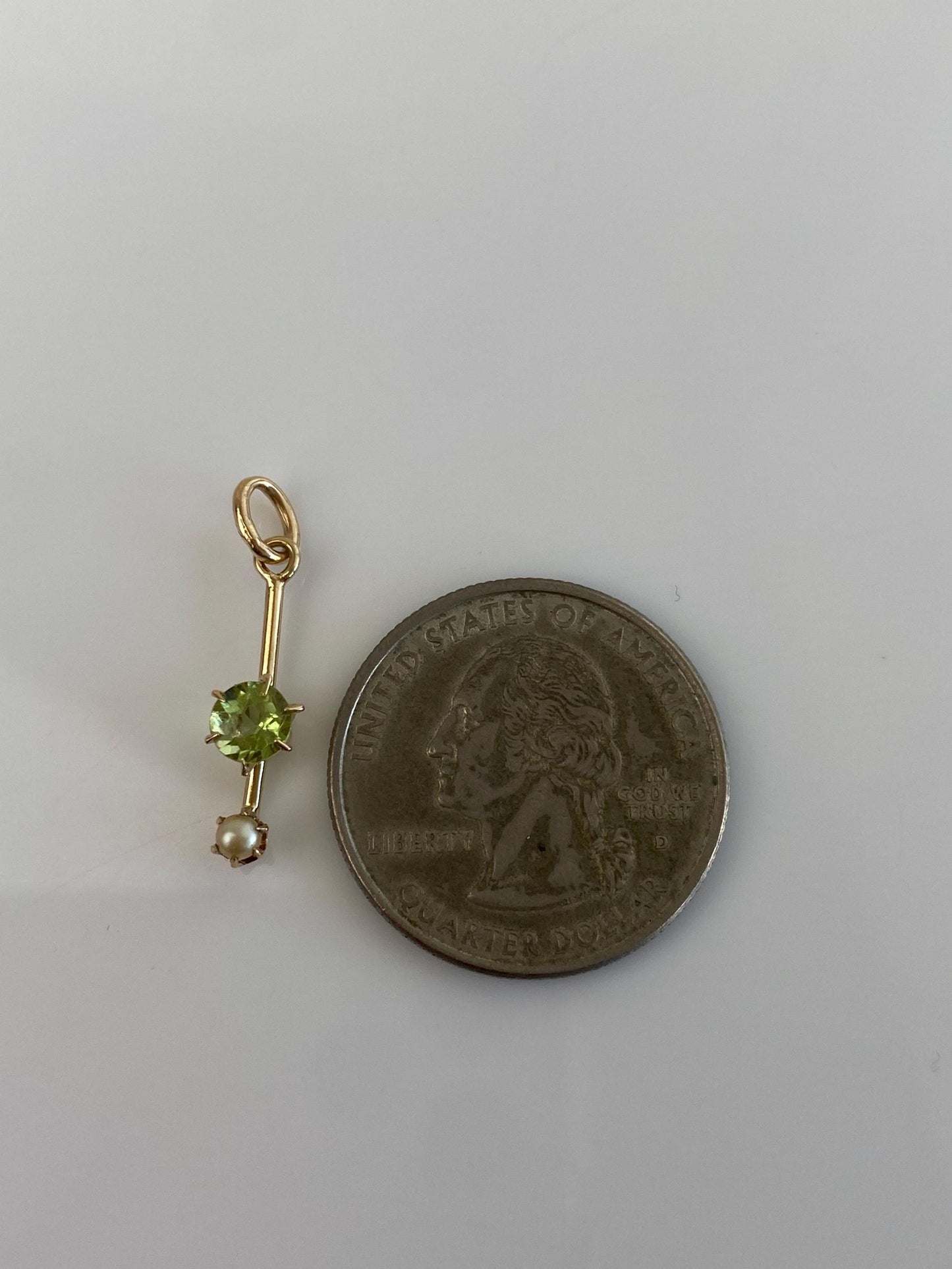 Vintage Solid 14k Yellow Gold Peridot Pearl Charm