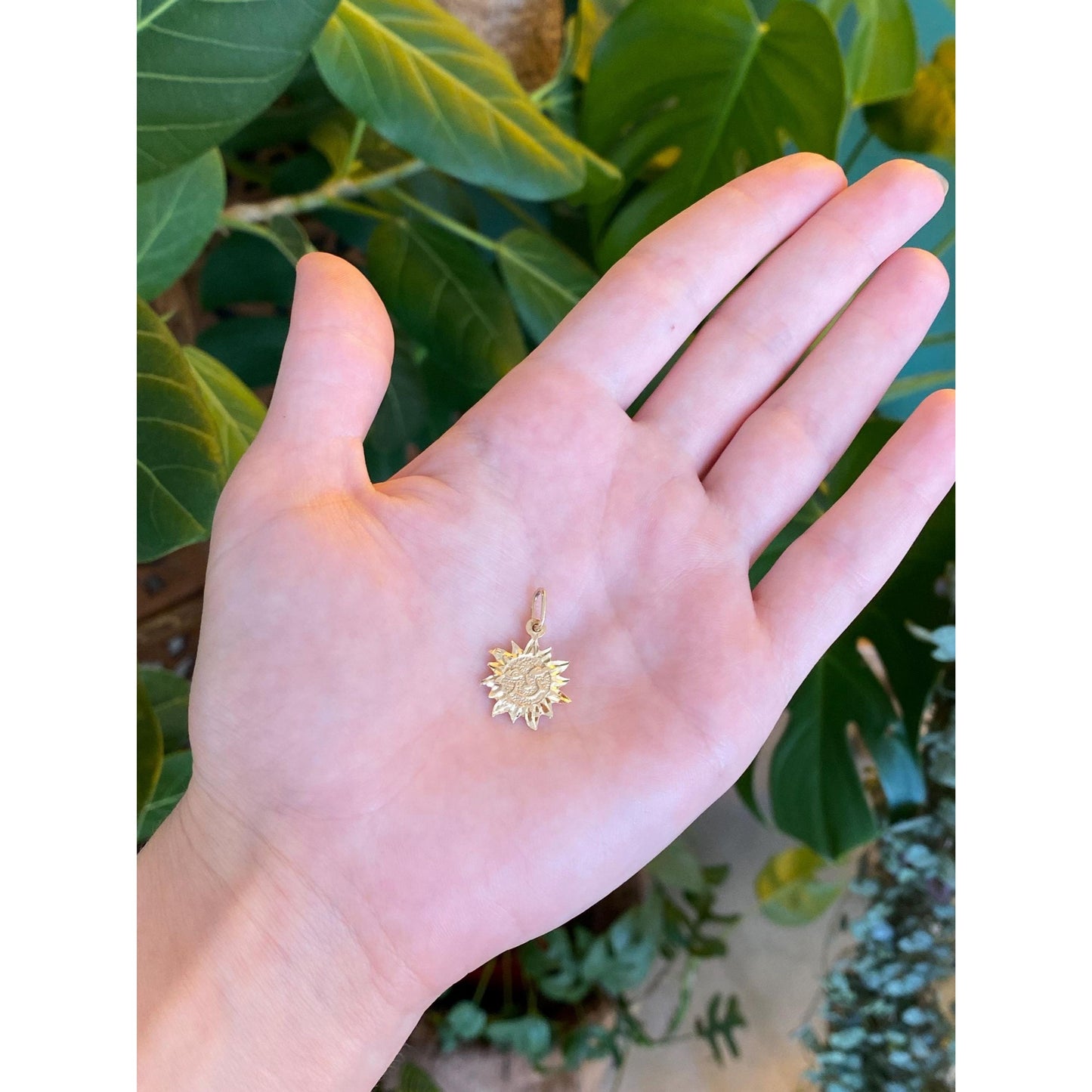 Vintage Solid 14k Yellow Gold Diamond Cut Sun Charm
