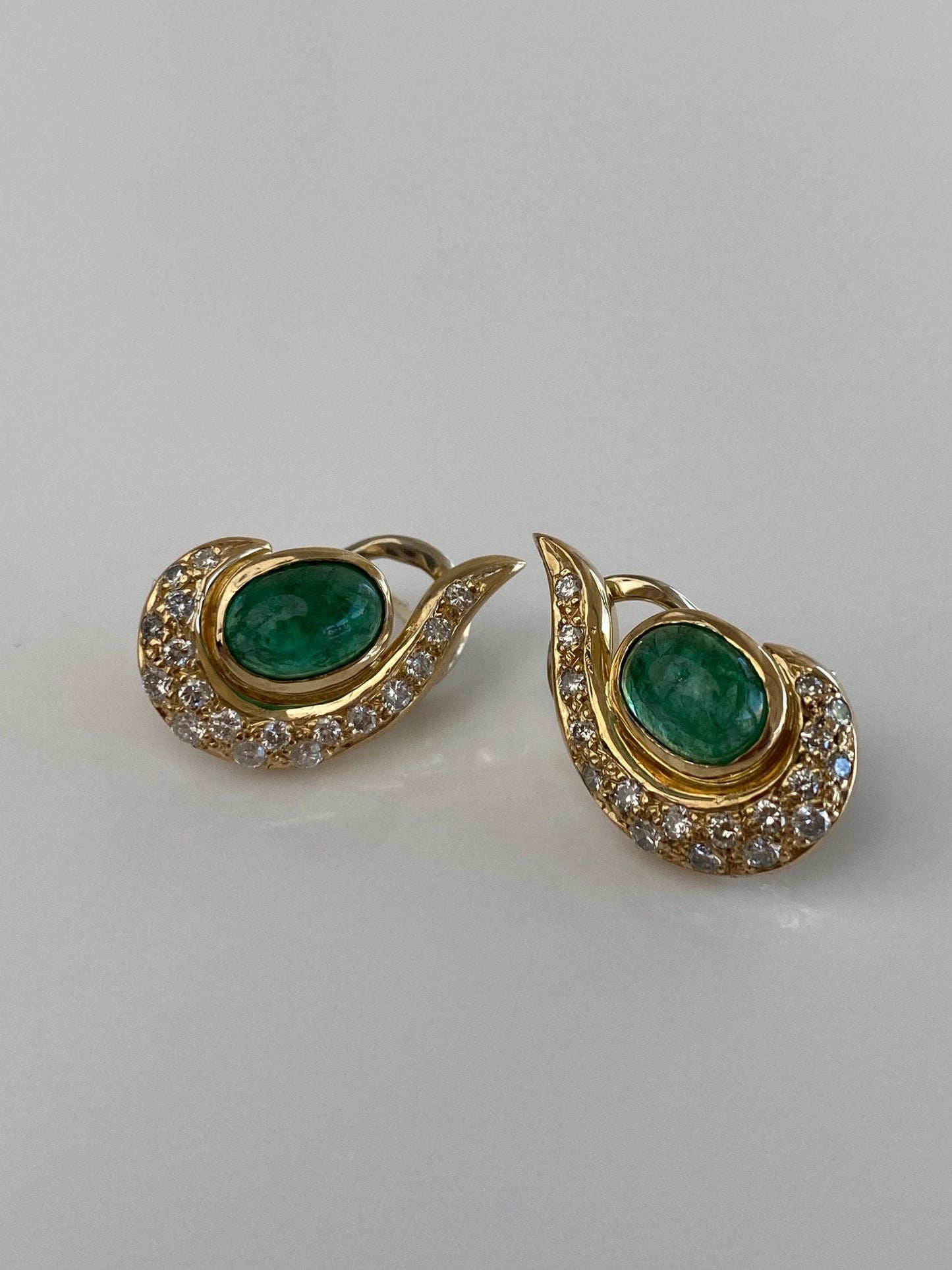 Vintage Solid 14k Yellow Gold Diamond Emerald Drop Earrings