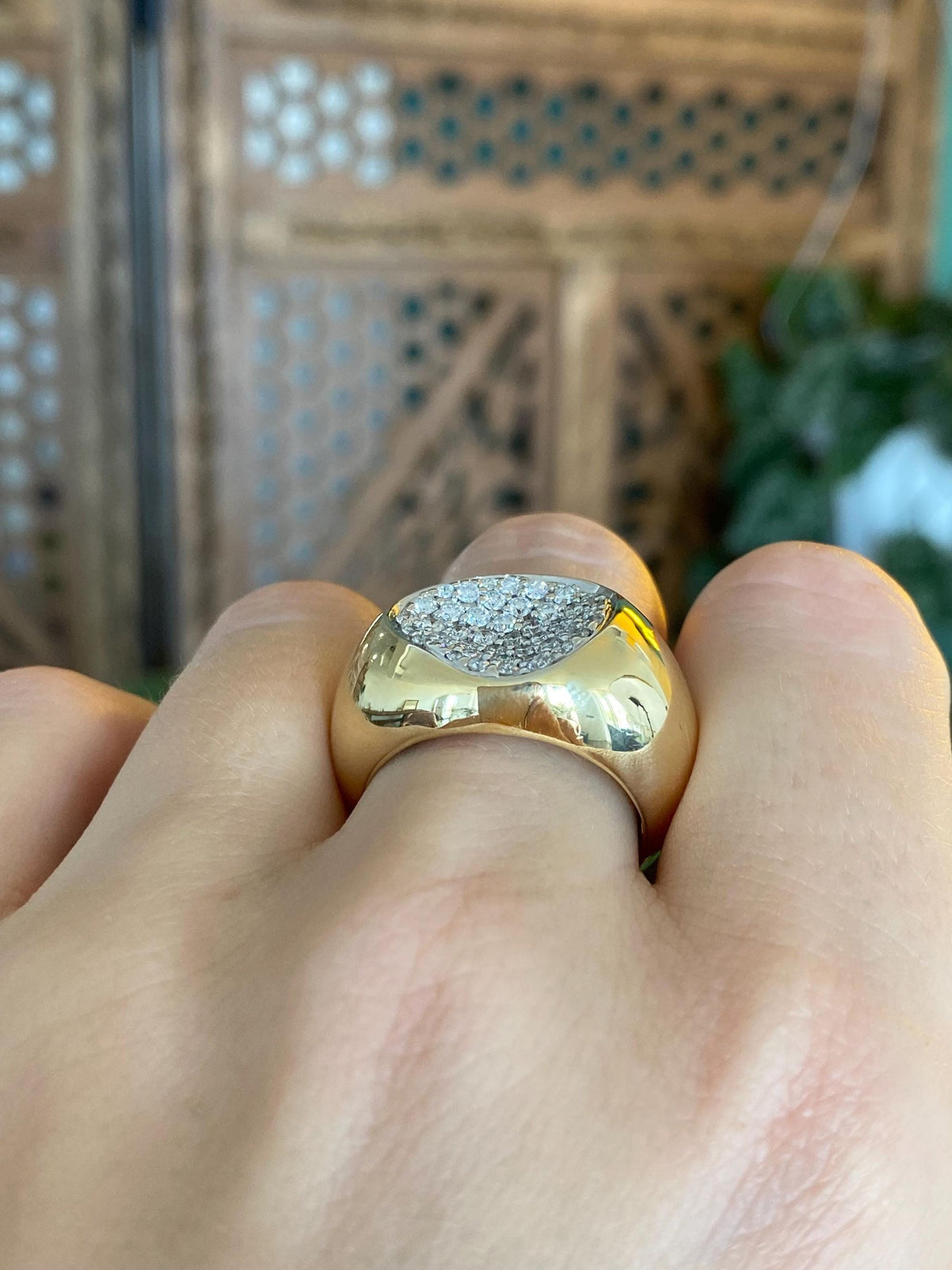 Roberto Coin Capri Plus Solid 18k Yellow Gold Diamonds Domed Ring - Size 8.25