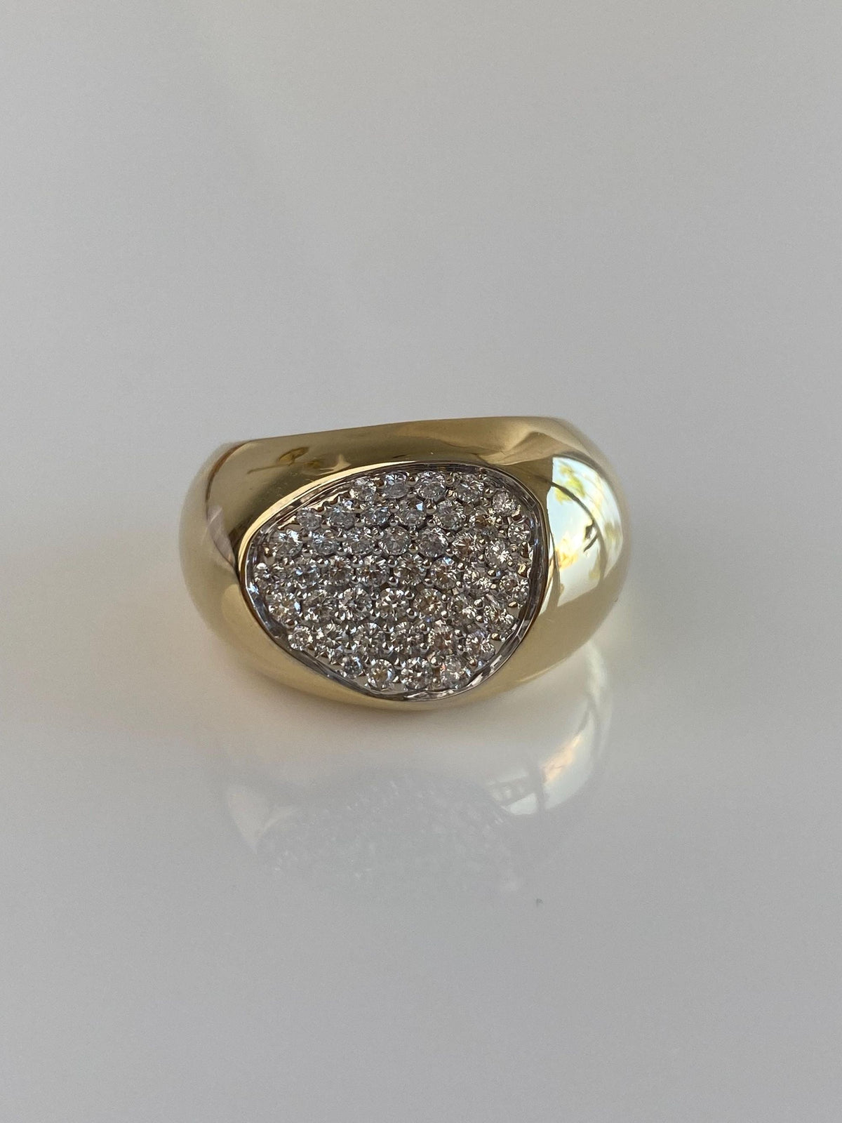 Roberto Coin Capri Plus Solid 18k Yellow Gold Diamonds Domed Ring - Size 8.25