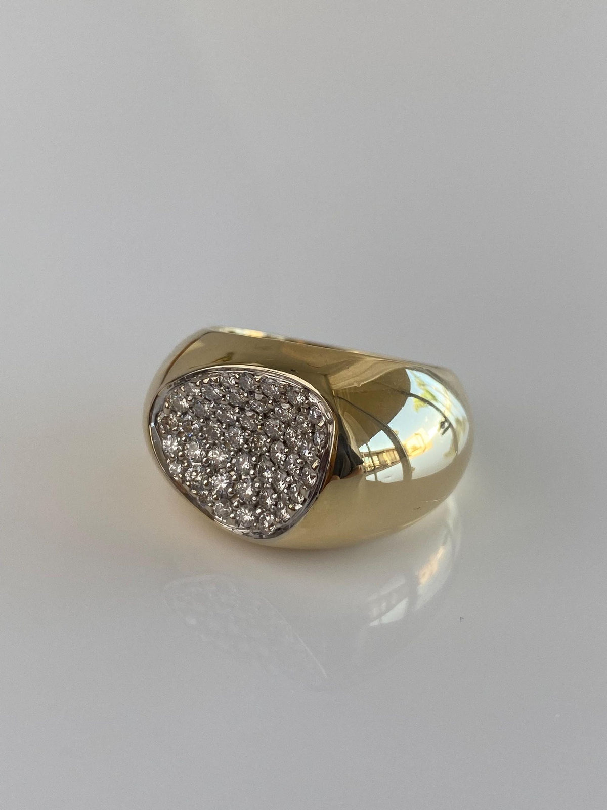 Roberto Coin Capri Plus Solid 18k Yellow Gold Diamonds Domed Ring - Size 8.25