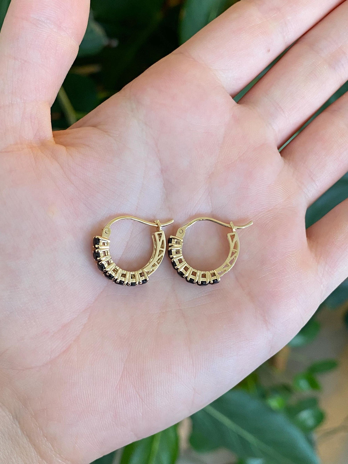 Vintage Solid 14k Yellow Gold Black Onyx Open Work Hoop Earrings