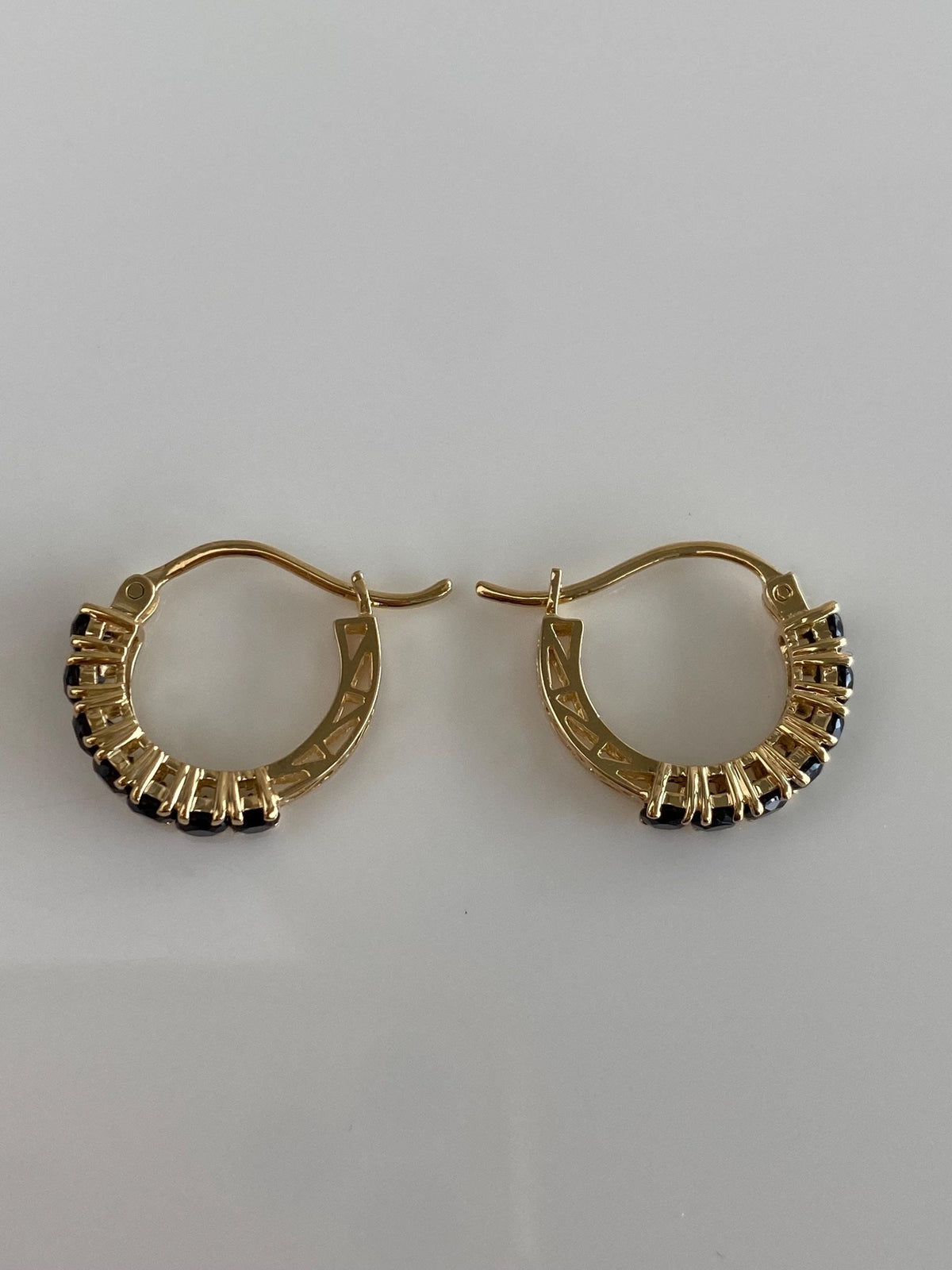 Vintage Solid 14k Yellow Gold Black Onyx Open Work Hoop Earrings