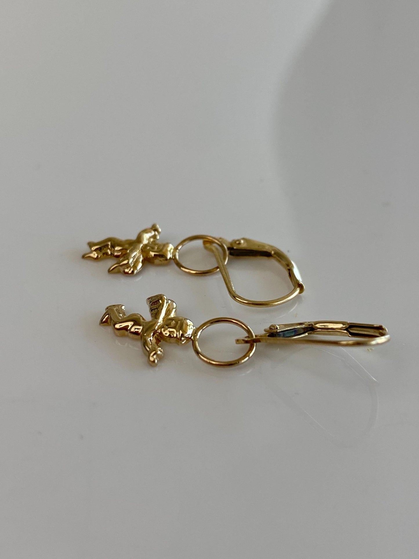 Vintage Solid 14k Yellow Gold Cherub Dangle Earrings