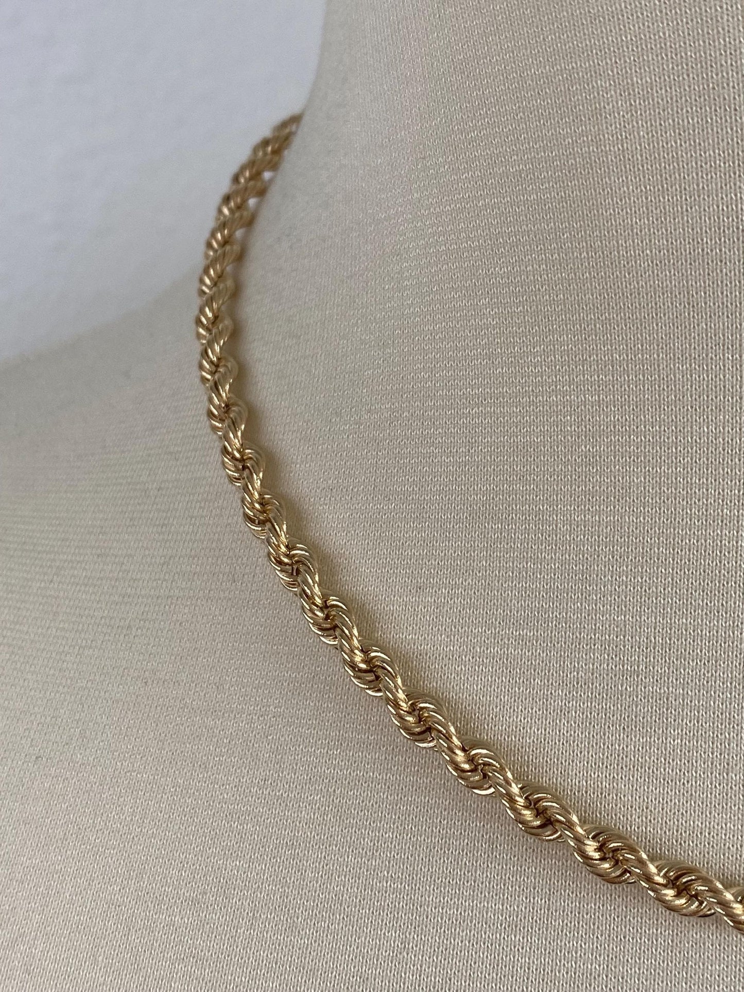 Vintage Solid 14k Yellow Gold Chunky Rope Chain Necklace - 17.75 inches