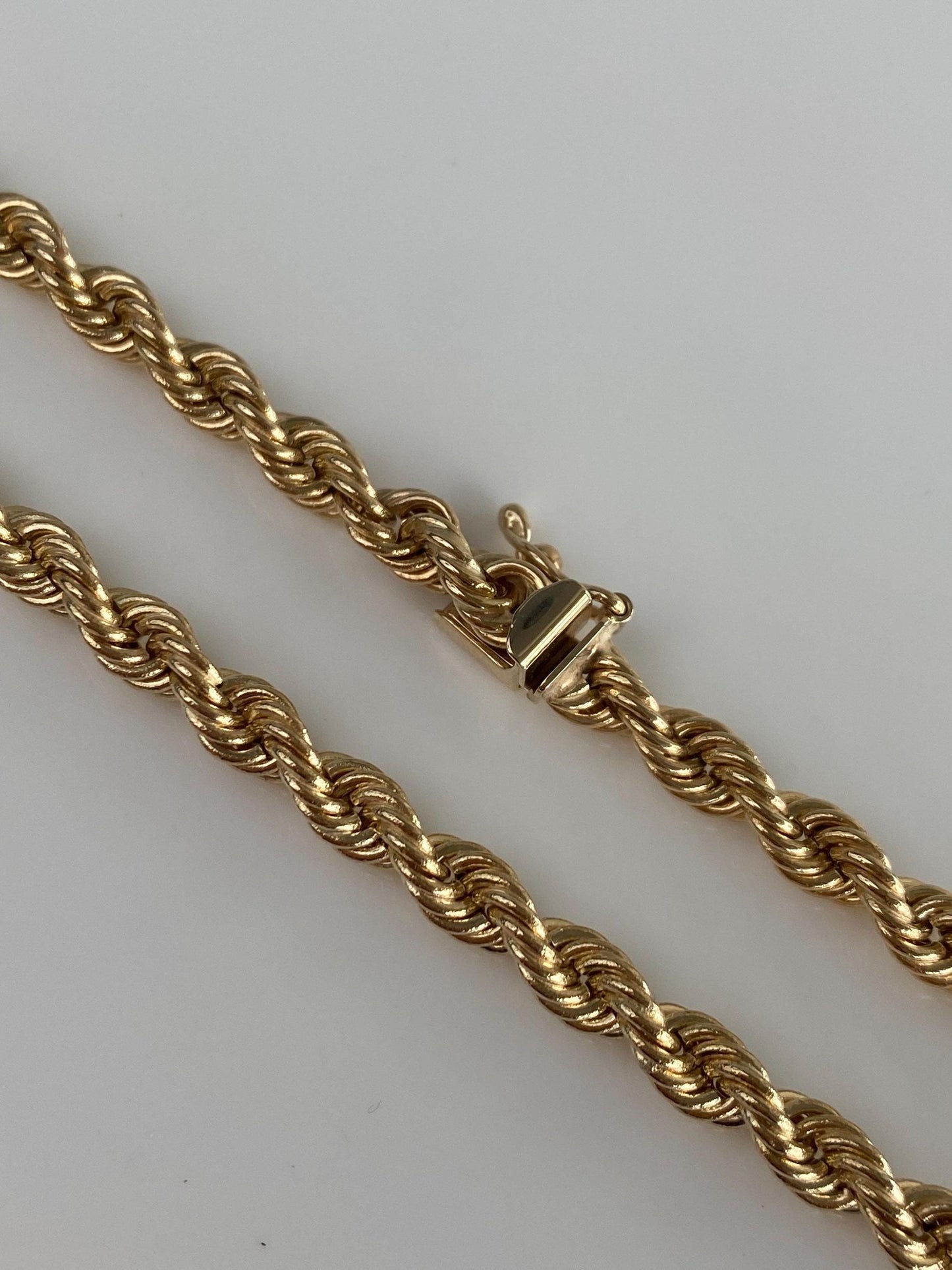 Vintage Solid 14k Yellow Gold Chunky Rope Chain Necklace - 17.75 inches