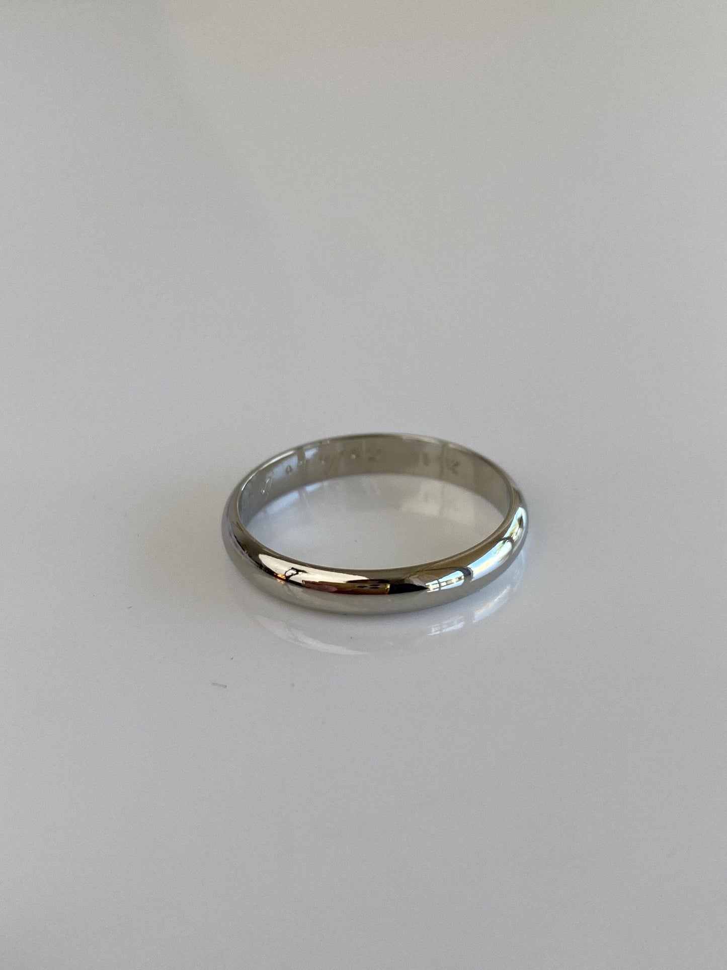 Vintage Solid 14k White Gold Ring Band - Size 8.25