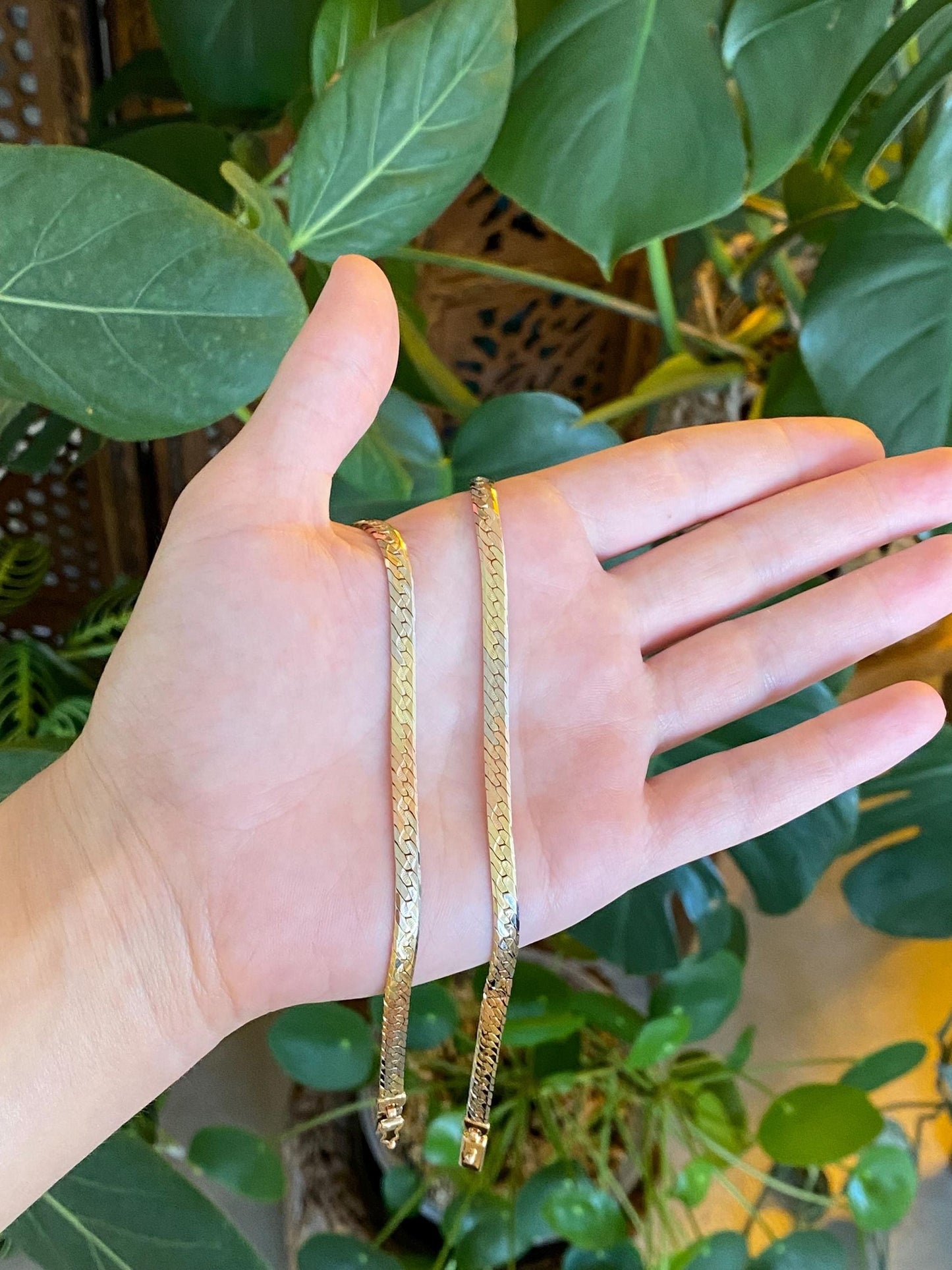Vintage Solid 14k Tri Tone Gold Chunky Herringbone Chain Necklace - 18.25 inches