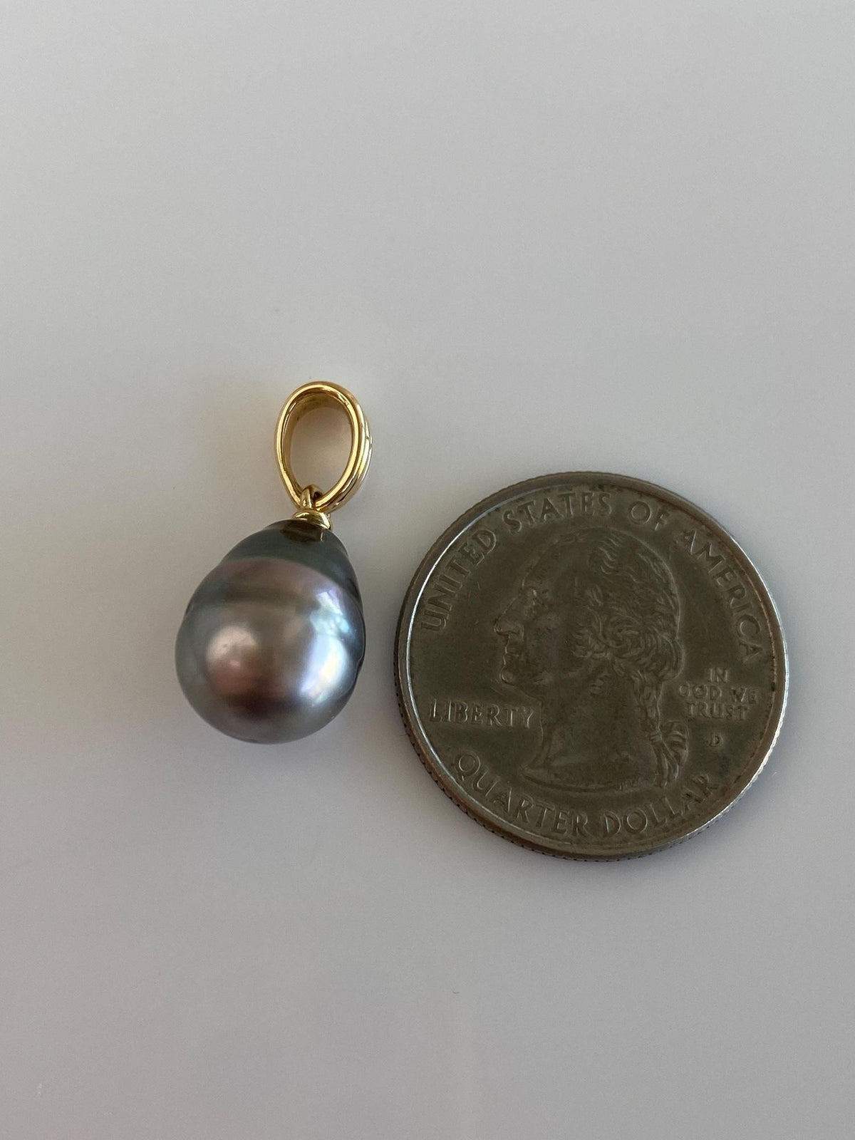 Vintage Solid 18k Yellow Gold Peacock Baroque Pearl Charm