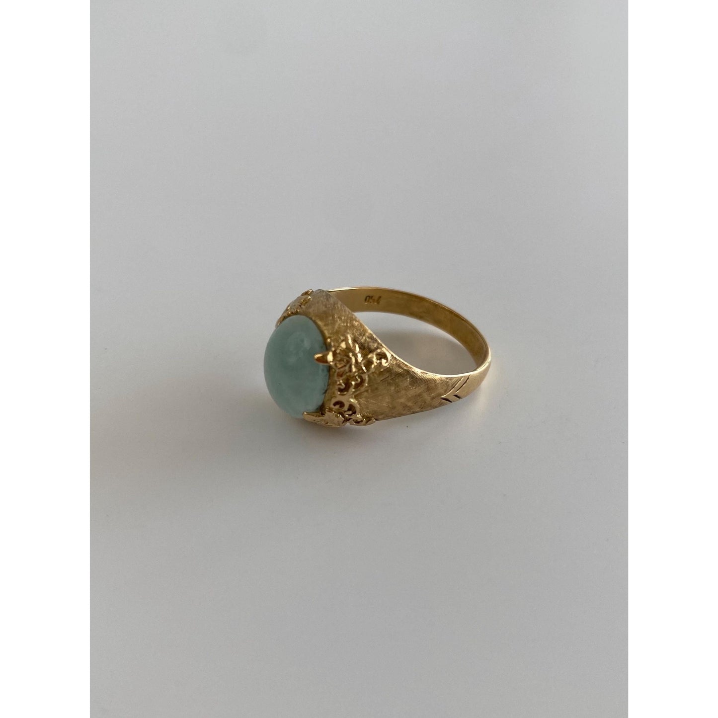 Vintage Solid 18k Yellow Gold Jade Ring - Size 6