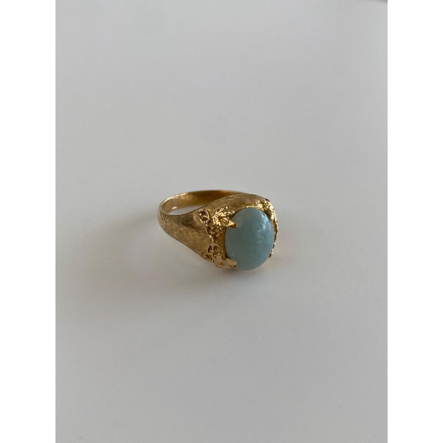 Vintage Solid 18k Yellow Gold Jade Ring - Size 6