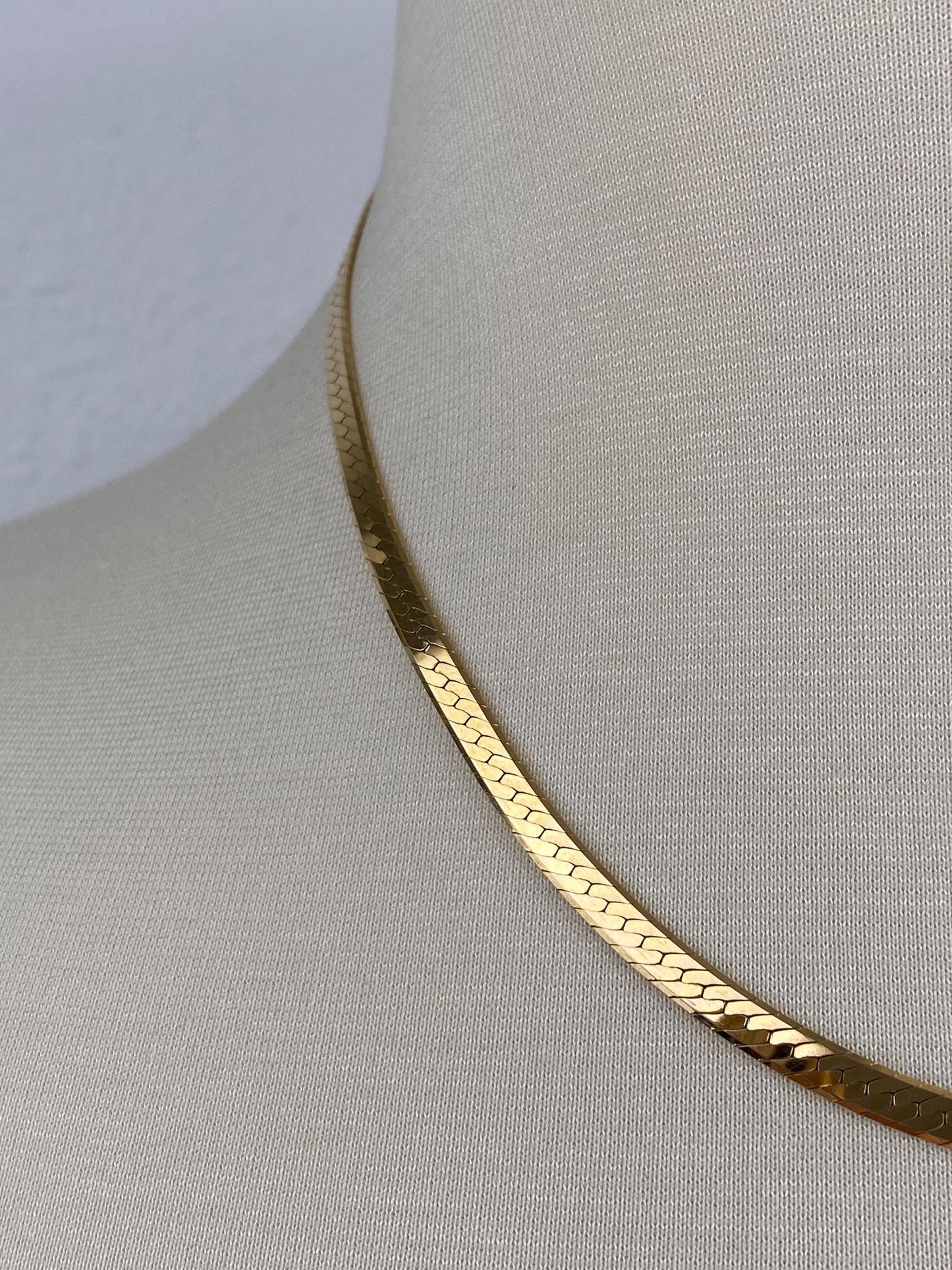 Vintage Solid 14k Yellow Gold Chunky Herringbone Chain Necklace - 18 inches