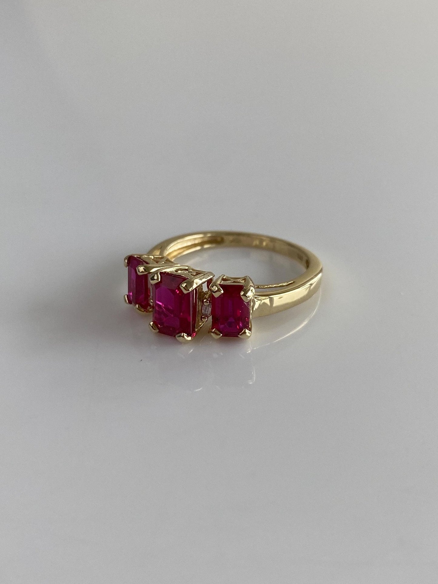 Vintage Solid 10k Yellow Gold Diamond Pink Sapphire Row Ring - Size 6.75