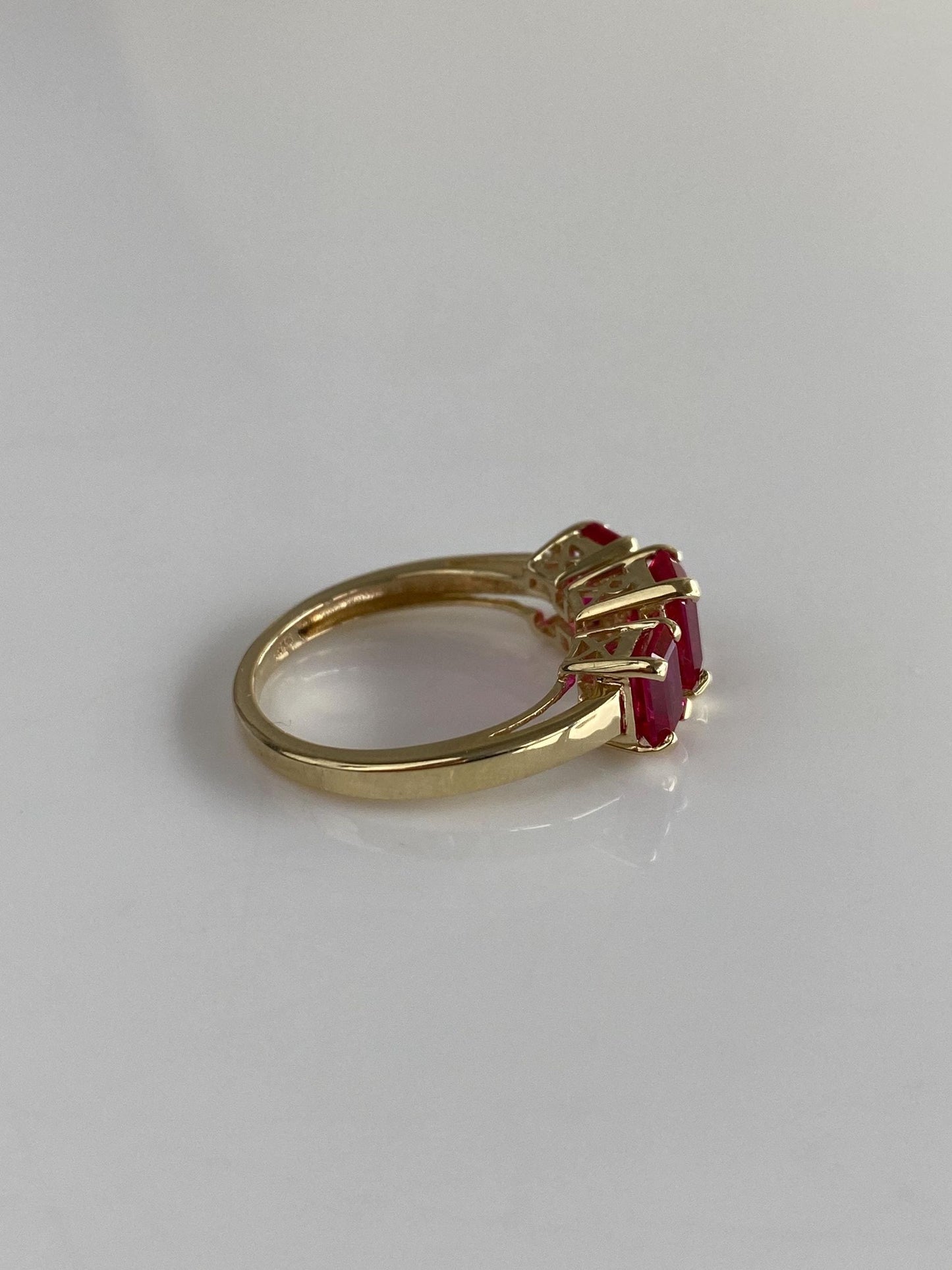 Vintage Solid 10k Yellow Gold Diamond Pink Sapphire Row Ring - Size 6.75