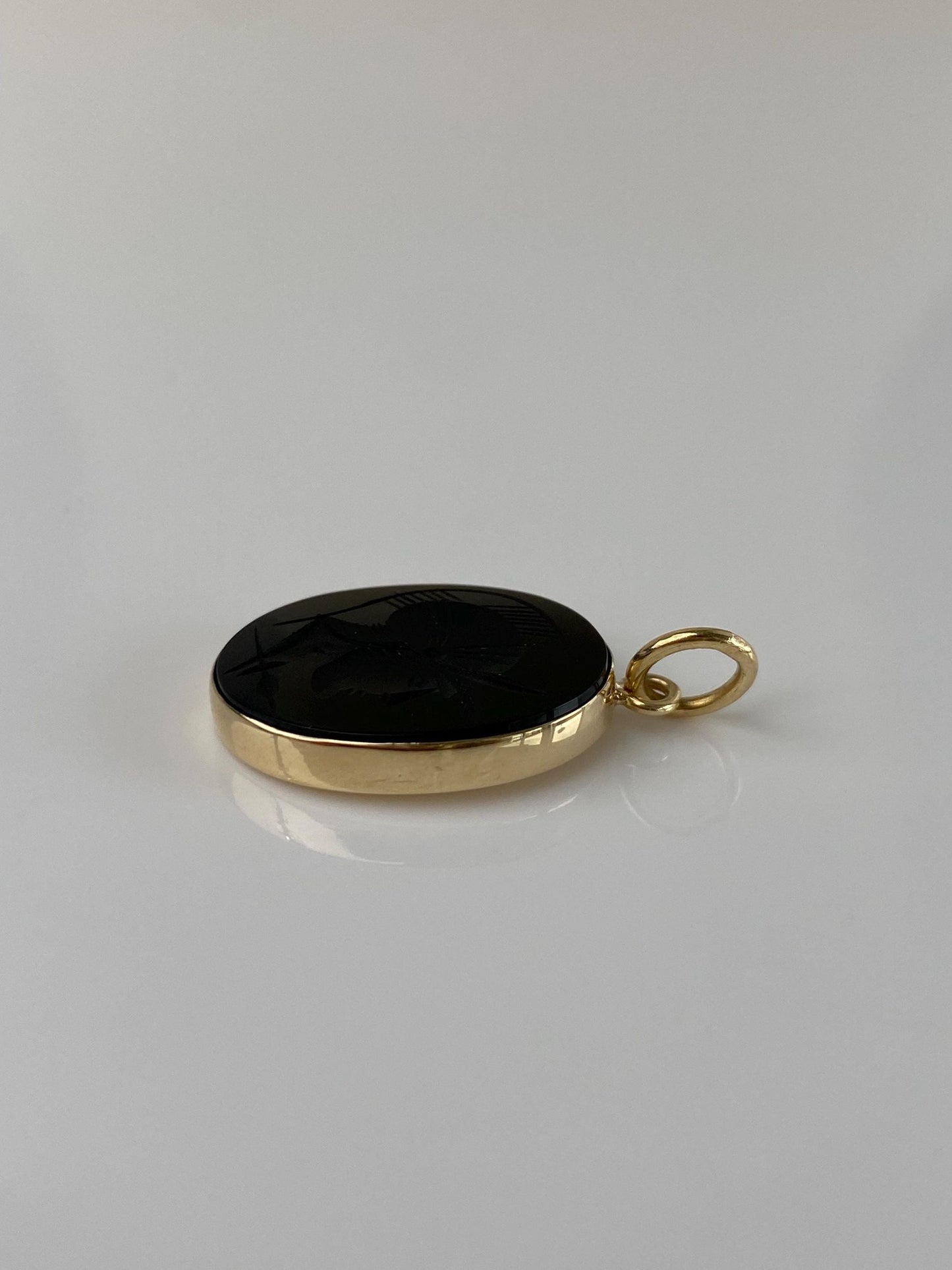 Vintage Solid 12k Yellow Gold Carved Black Onyx Roman Warrior Charm