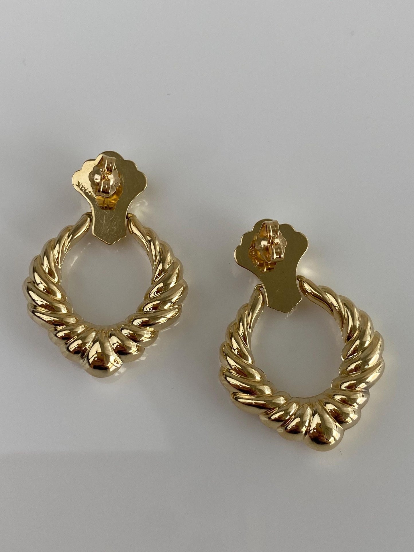 Vintage 14k Yellow Gold Scalloped Dangle Stud Earrings