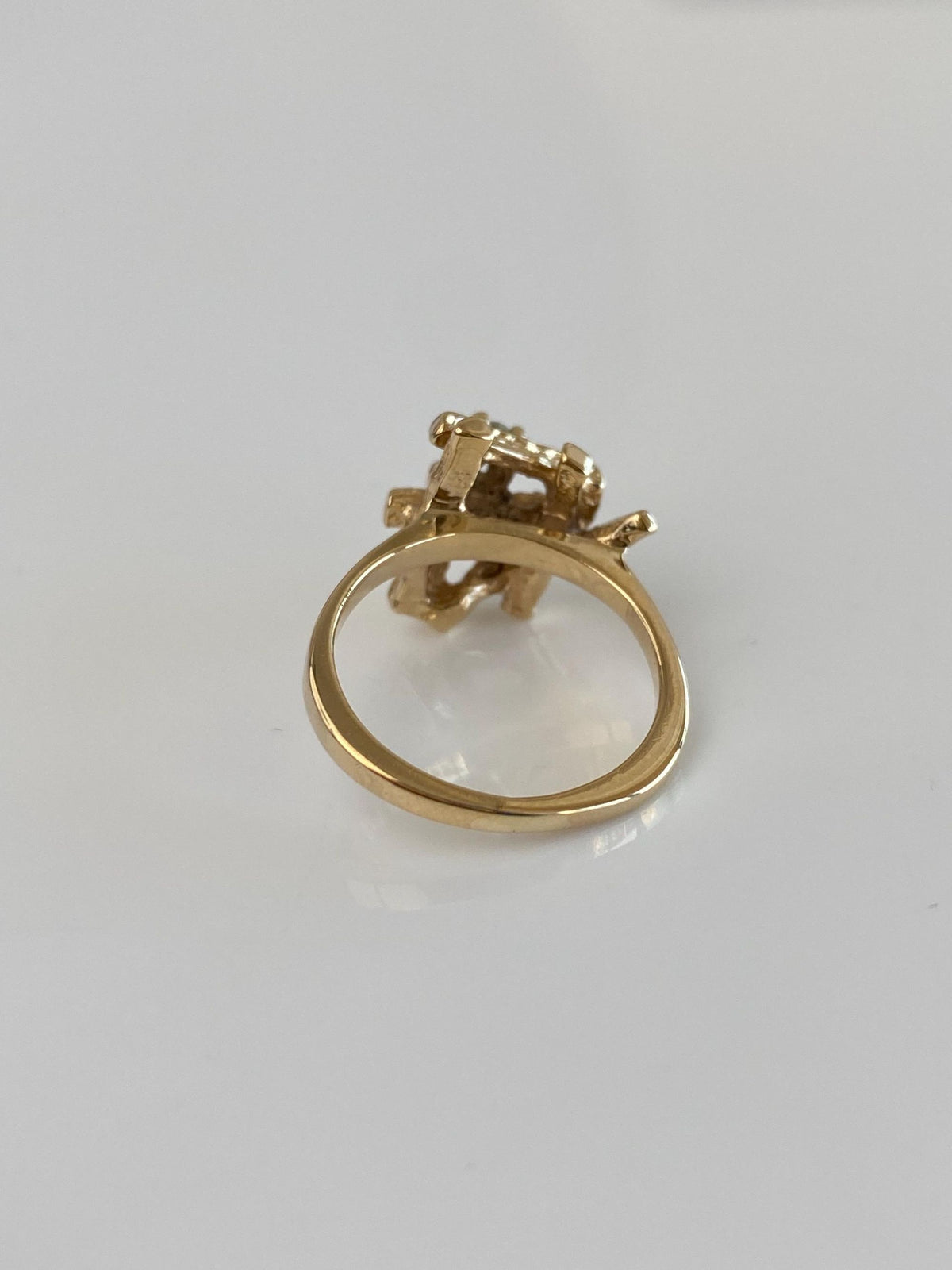 Vintage Solid 14k Yellow Gold Diamond Abstract Ring - Size 4.25