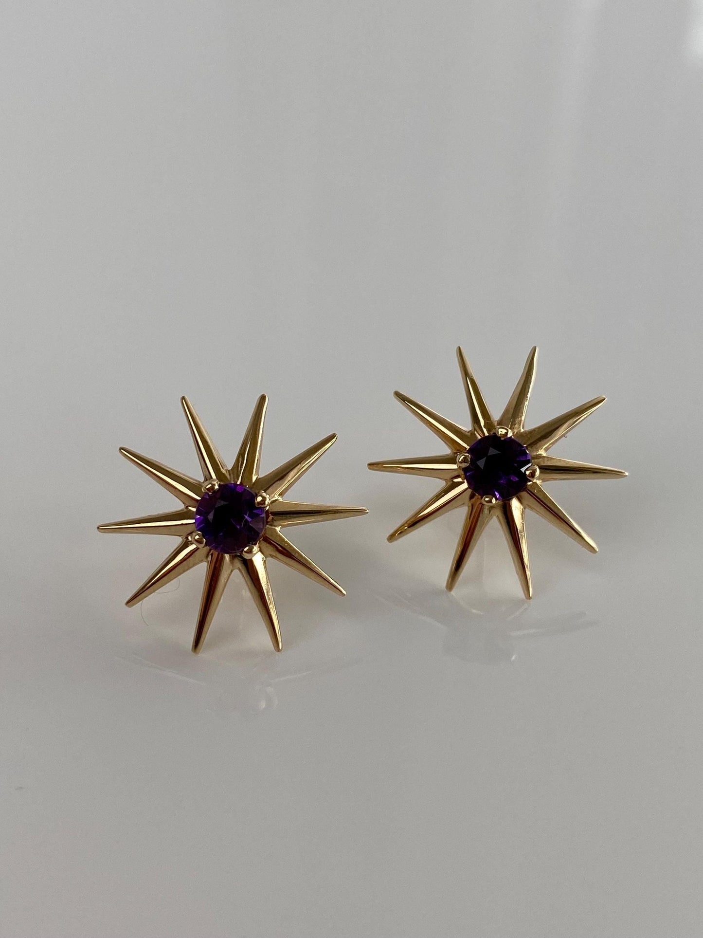 Vintage Solid 14k Yellow Gold Amethyst Starburst Stud Earrings