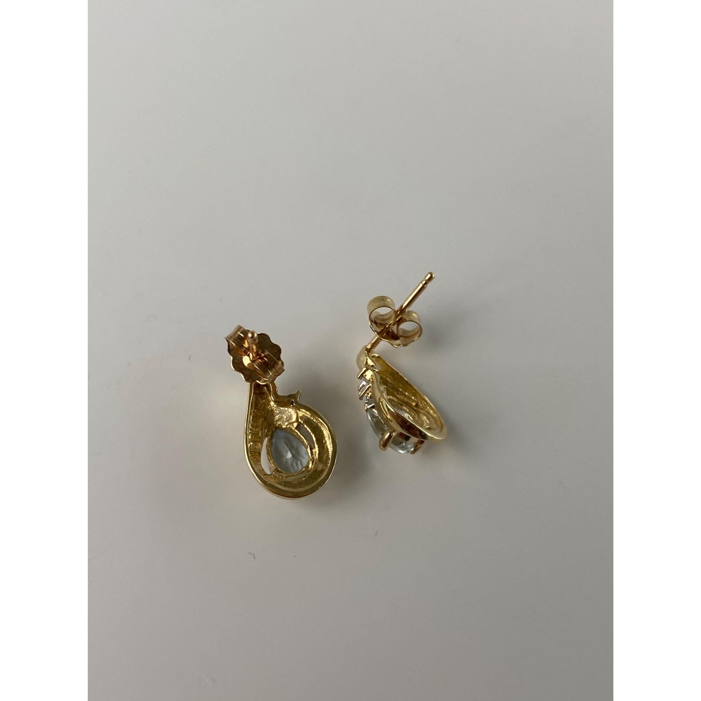 Vintage Solid 10k Yellow Gold Diamond Light Blue Cubic Zirconia Stud Earrings