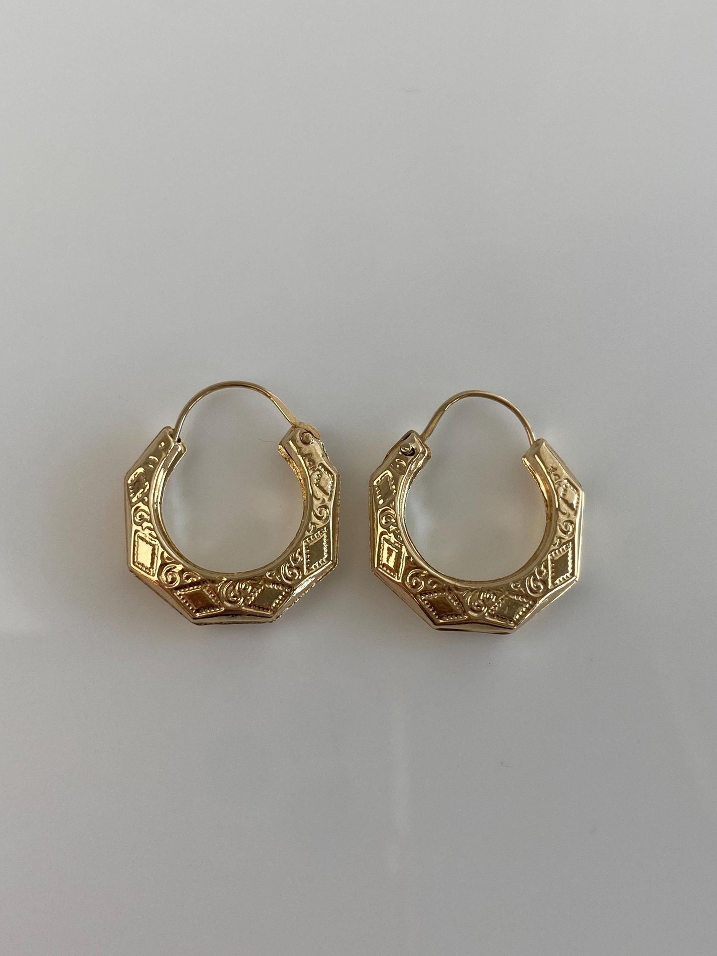 Vintage 14k Yellow Gold Small Pattern Hexagonal Hoop Earrings