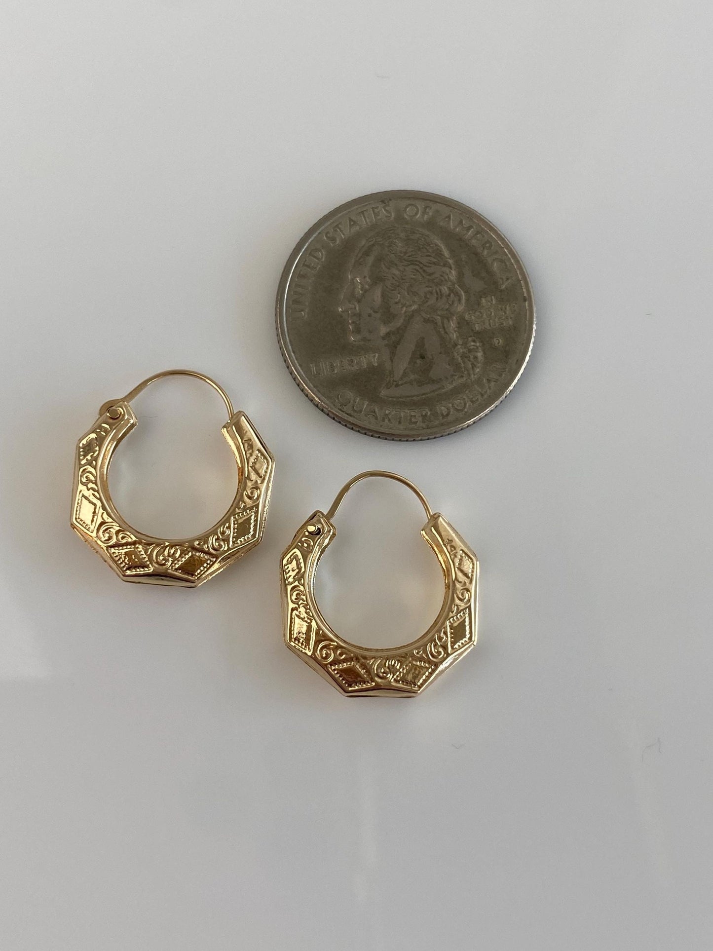 Vintage 14k Yellow Gold Small Pattern Hexagonal Hoop Earrings