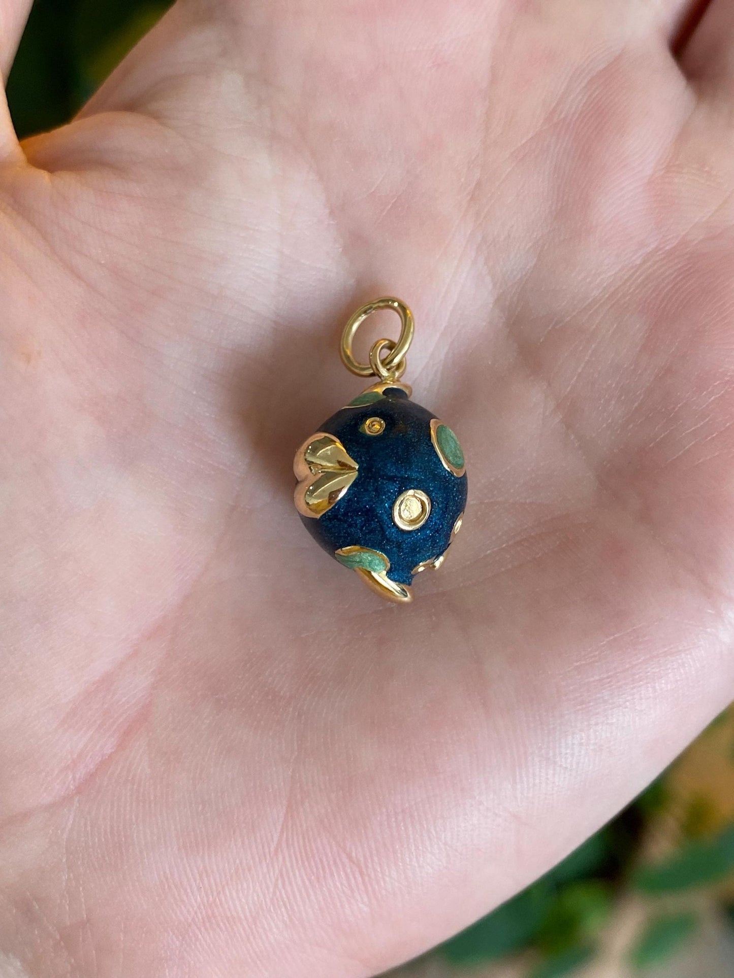 Vintage 18k Yellow Gold Enamel Puffy Fish Charm