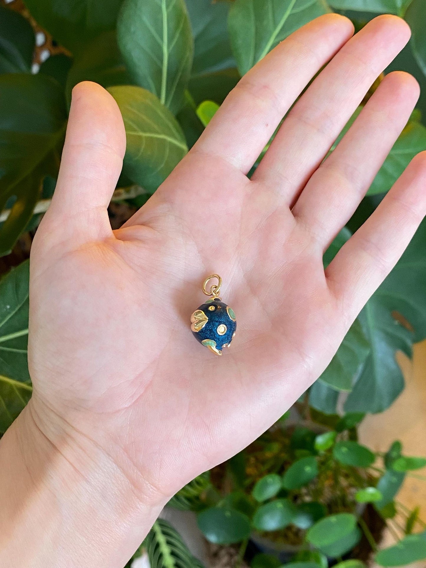 Vintage 18k Yellow Gold Enamel Puffy Fish Charm