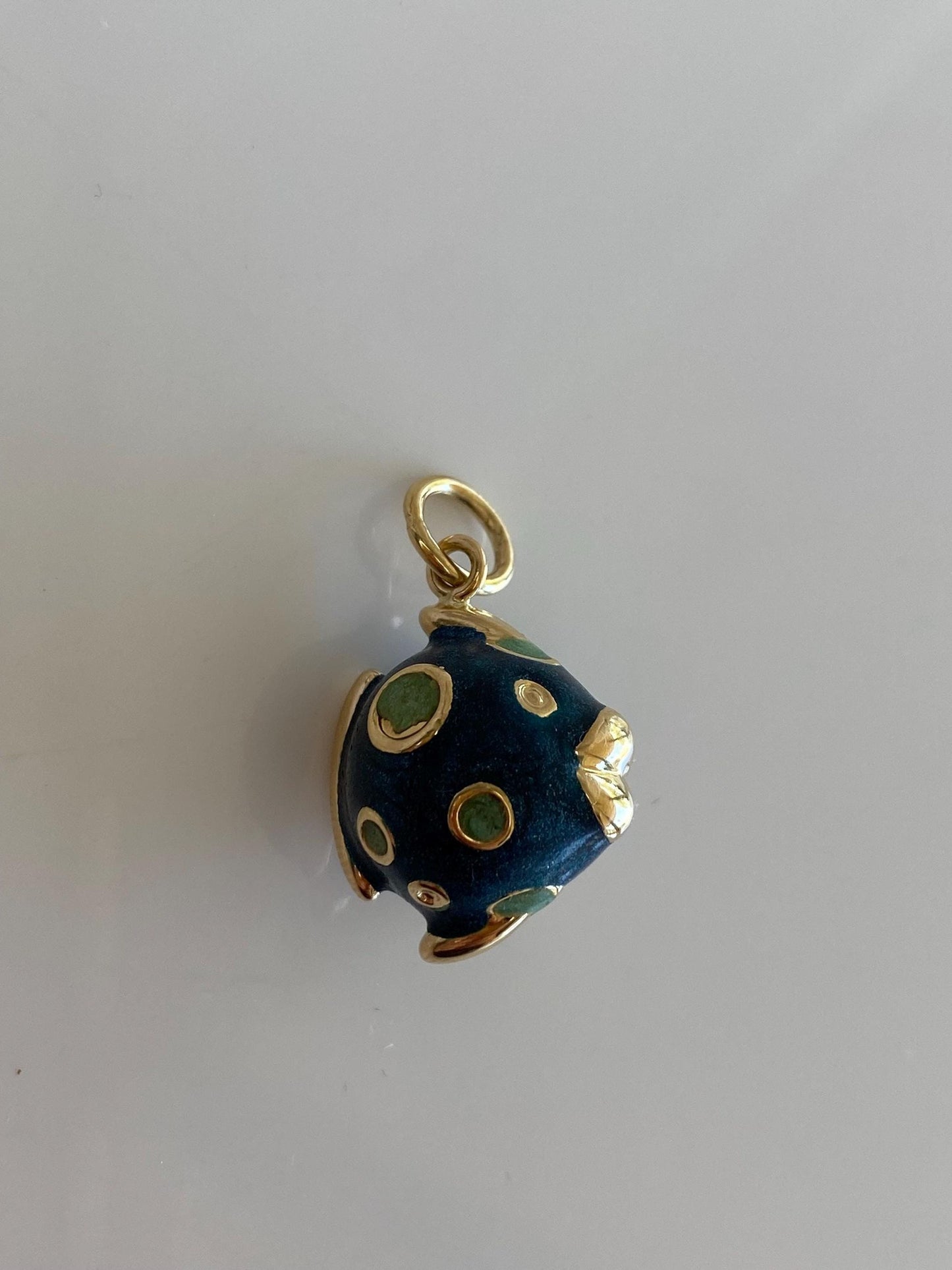 Vintage 18k Yellow Gold Enamel Puffy Fish Charm