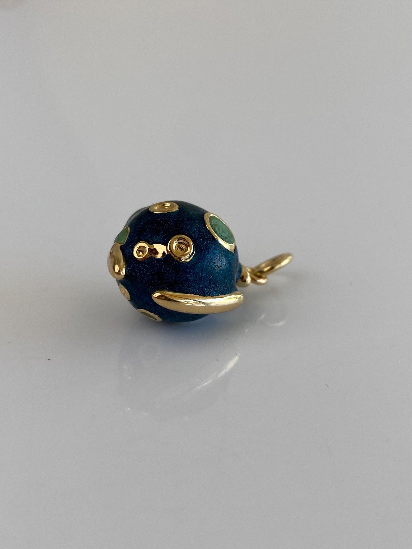 Vintage 18k Yellow Gold Enamel Puffy Fish Charm